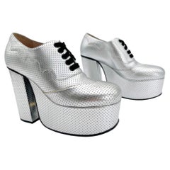 Gucci Otis F/W19 Runway Silver Perforated Platform Oxford Lace Up Heels IT 36.5