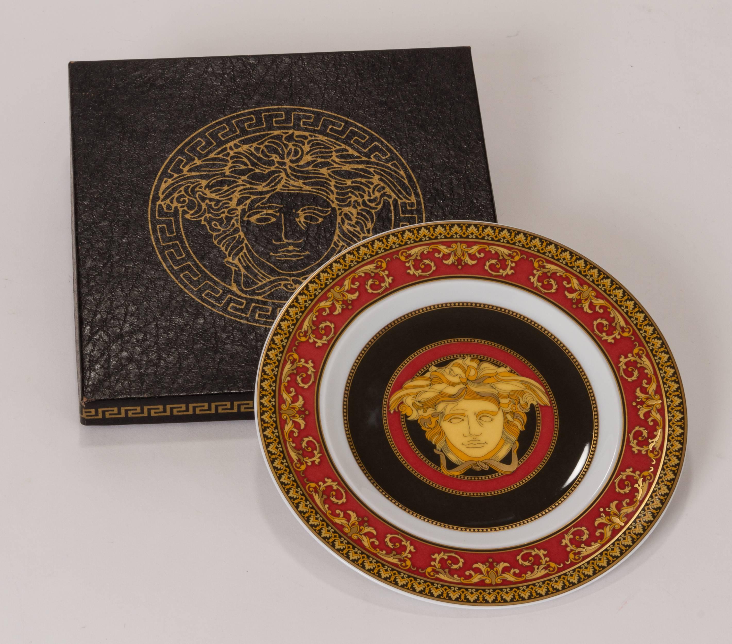 Gianni Versace Medusa pattern dessert /salad plate. Rosenthal , Germany production. Mint condition. Comes with original box. Set of 6
