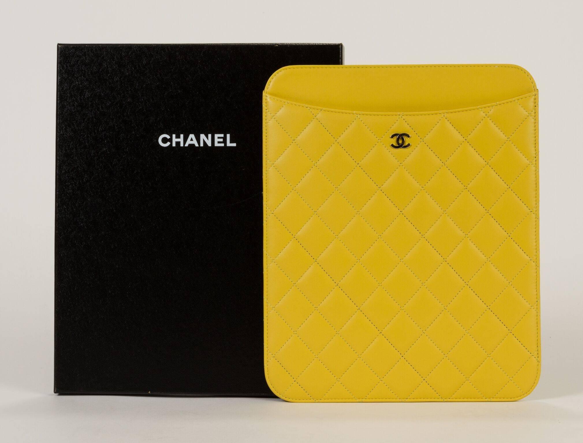 chanel ipad cover