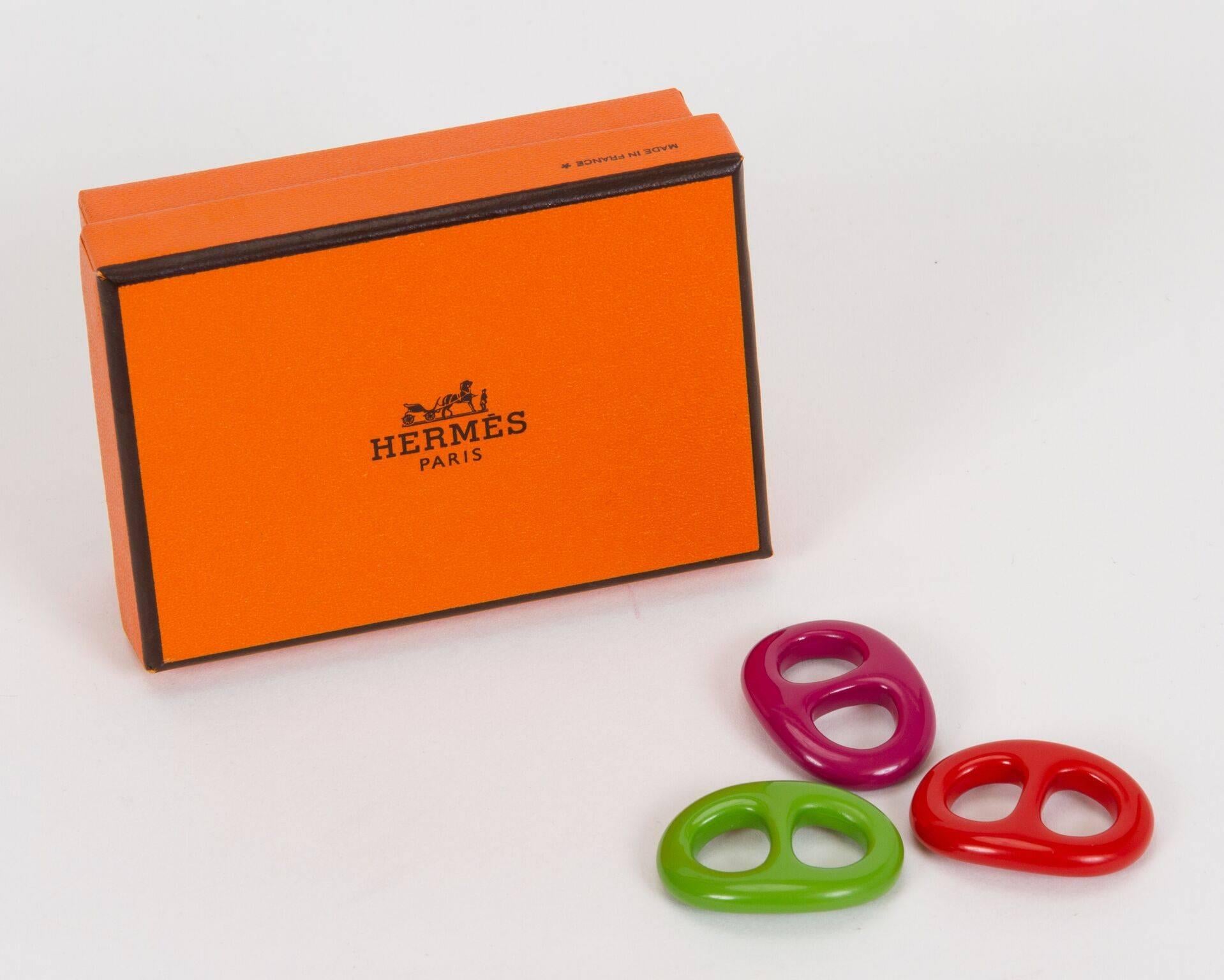 Hermes Set of 3 Colors Scarf Rings in Box In Excellent Condition In West Hollywood, CA