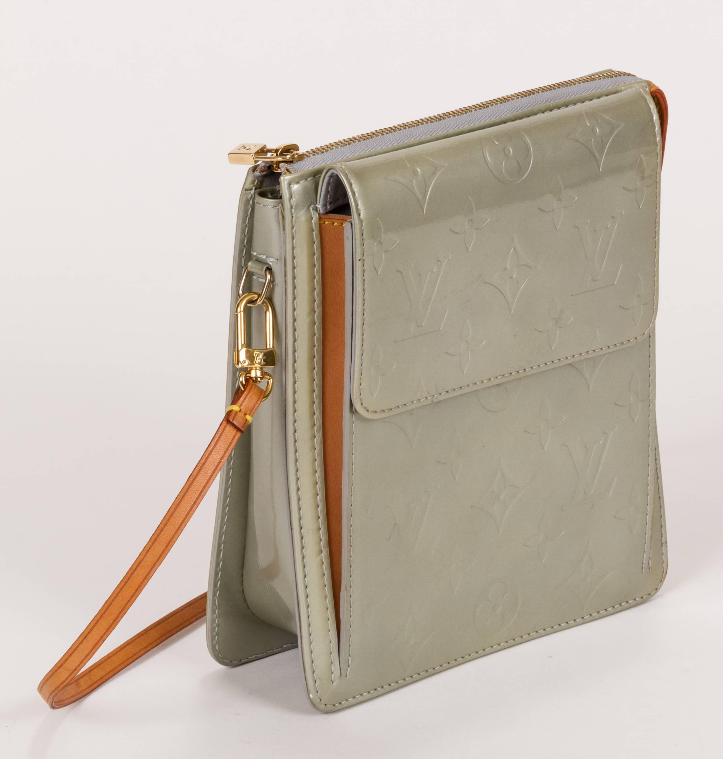 Vuitton Vernis Graue Monogramm-Tasche im Zustand „Gut“ in West Hollywood, CA