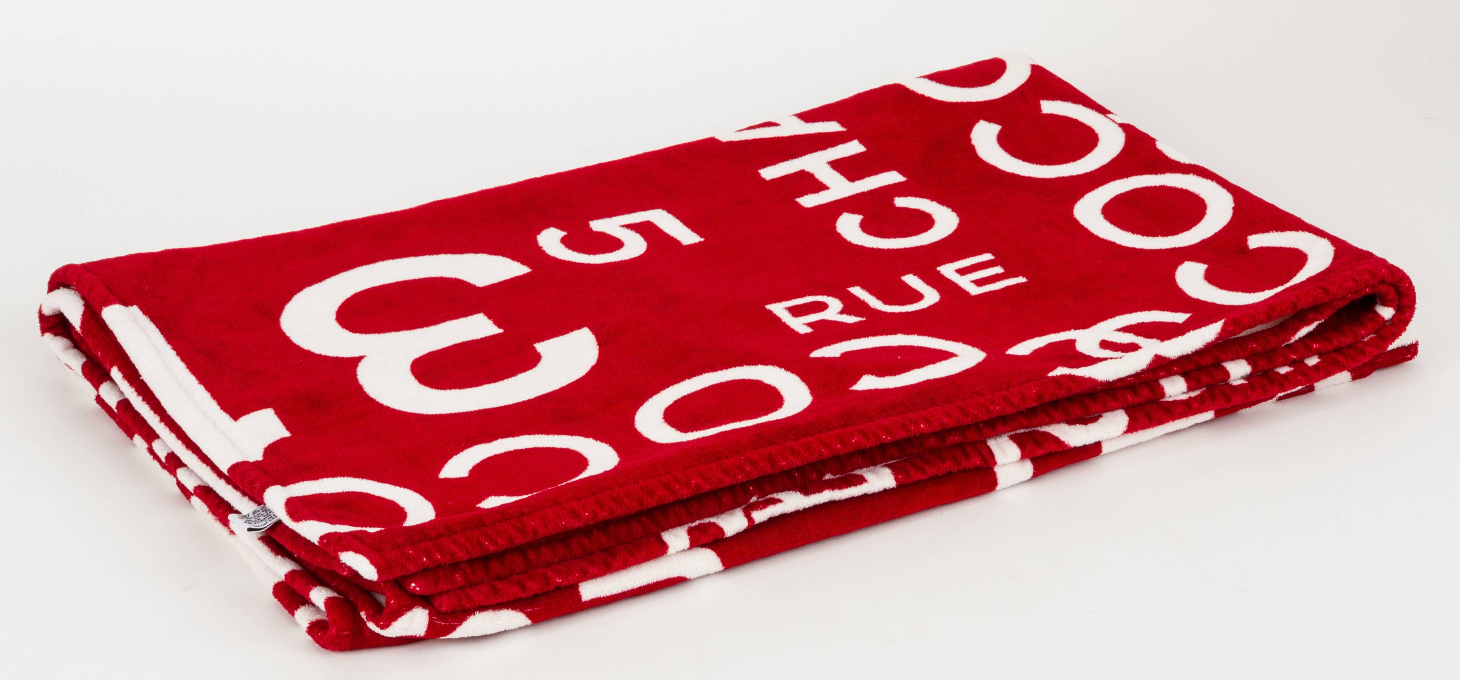 chanel towel set