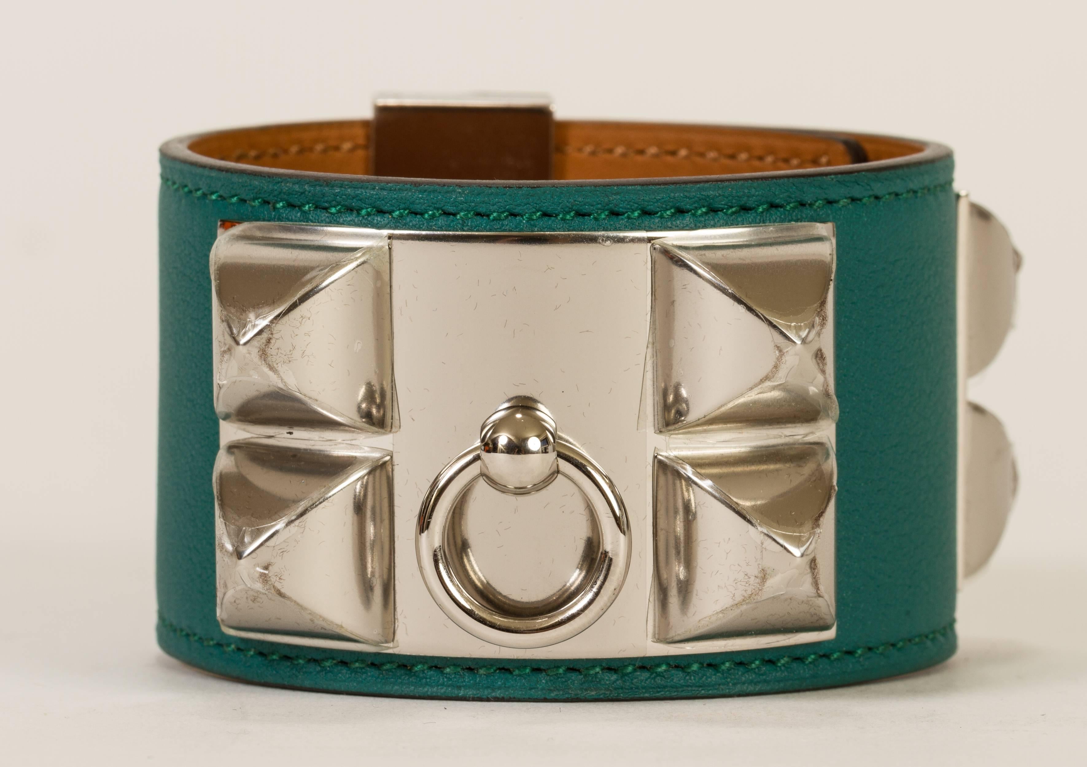 Hermès CDC Malachite Green Cuff Bracelet In Excellent Condition In West Hollywood, CA