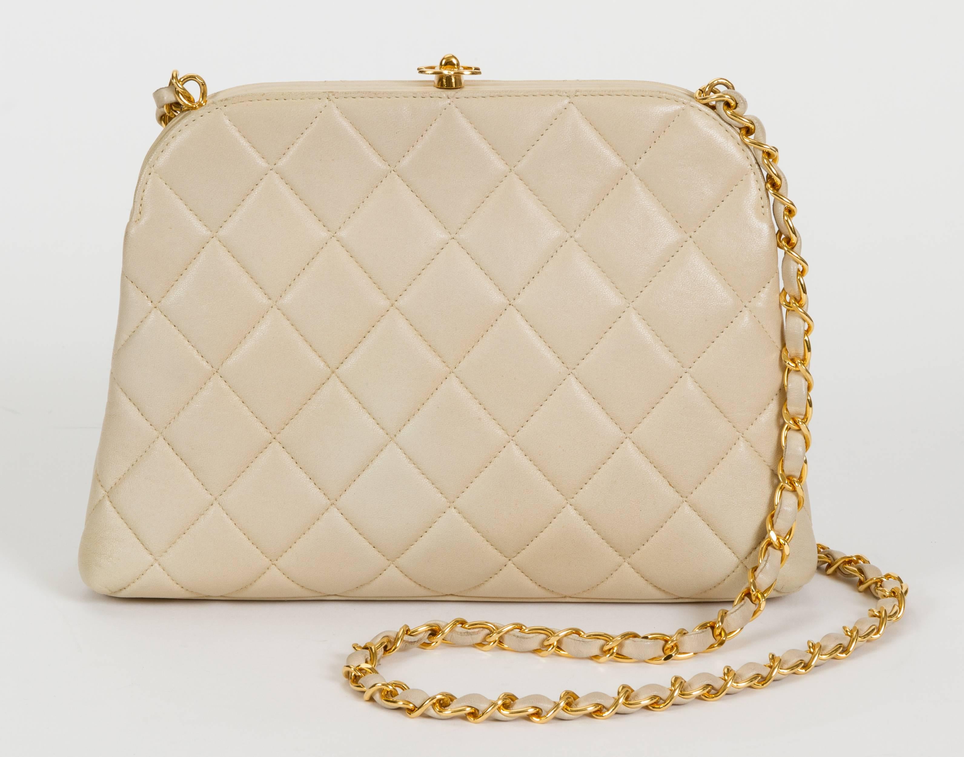 chanel kisslock bag