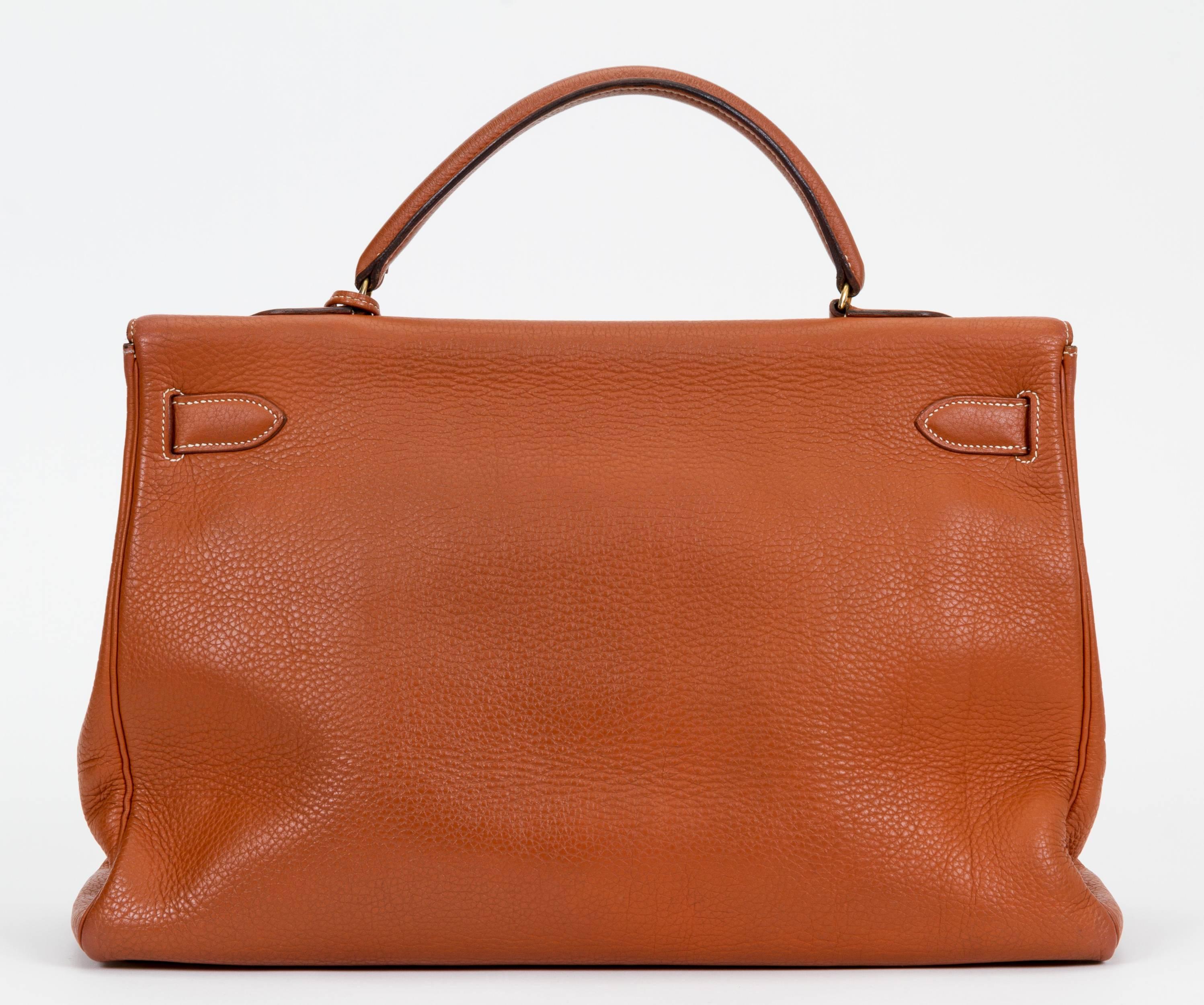 Hermès Kelly 40cm Etrusque Clemence Bag In Good Condition In West Hollywood, CA
