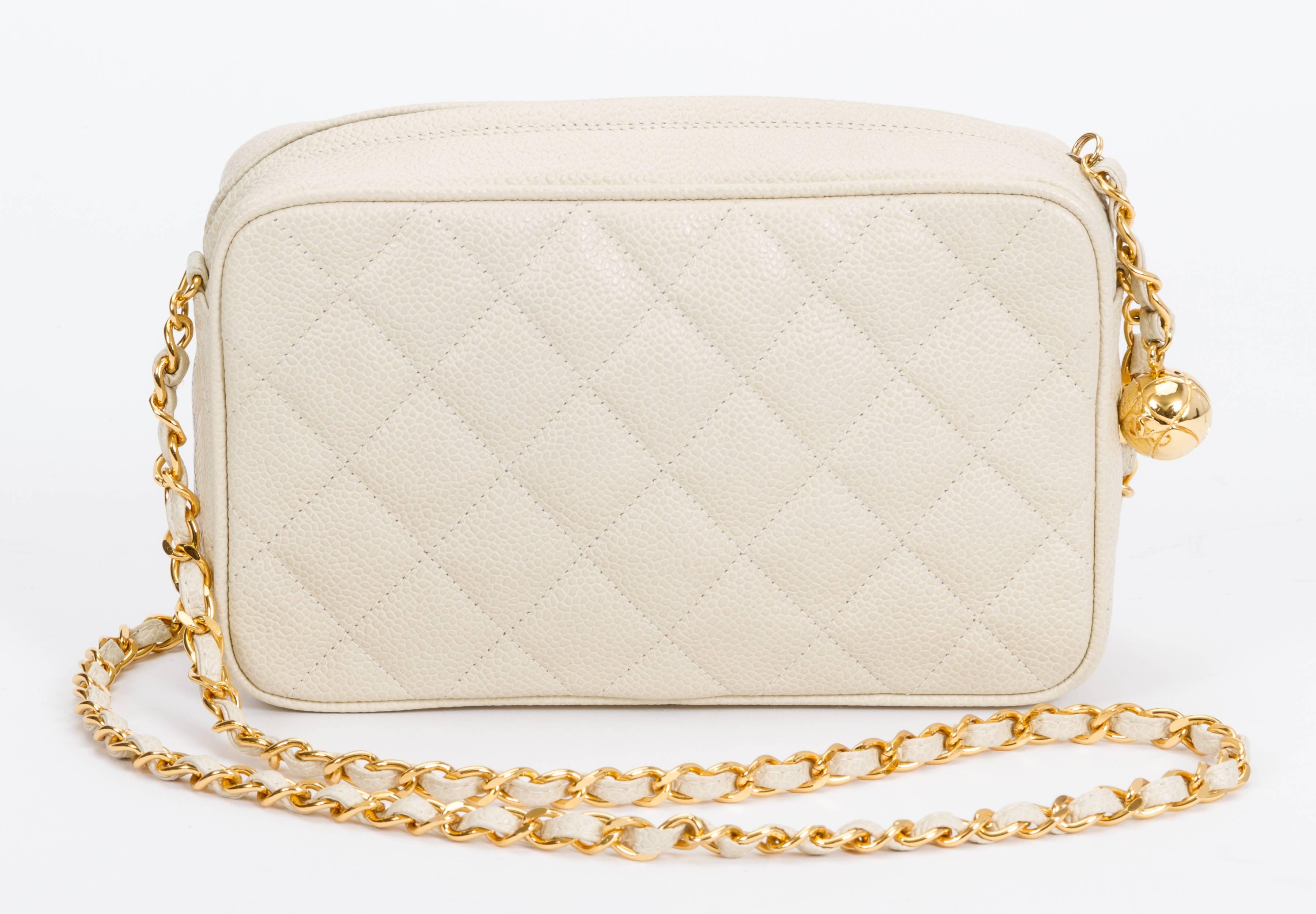 1990s Chanel Beige Caviar Cross Body Bag In Good Condition In West Hollywood, CA