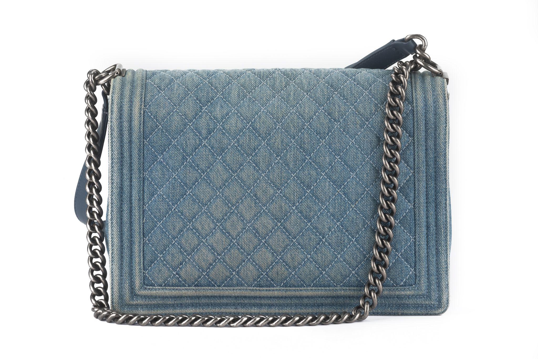 Chanel Denim Quilted Large Boy Flap Blue Bon état - En vente à West Hollywood, CA