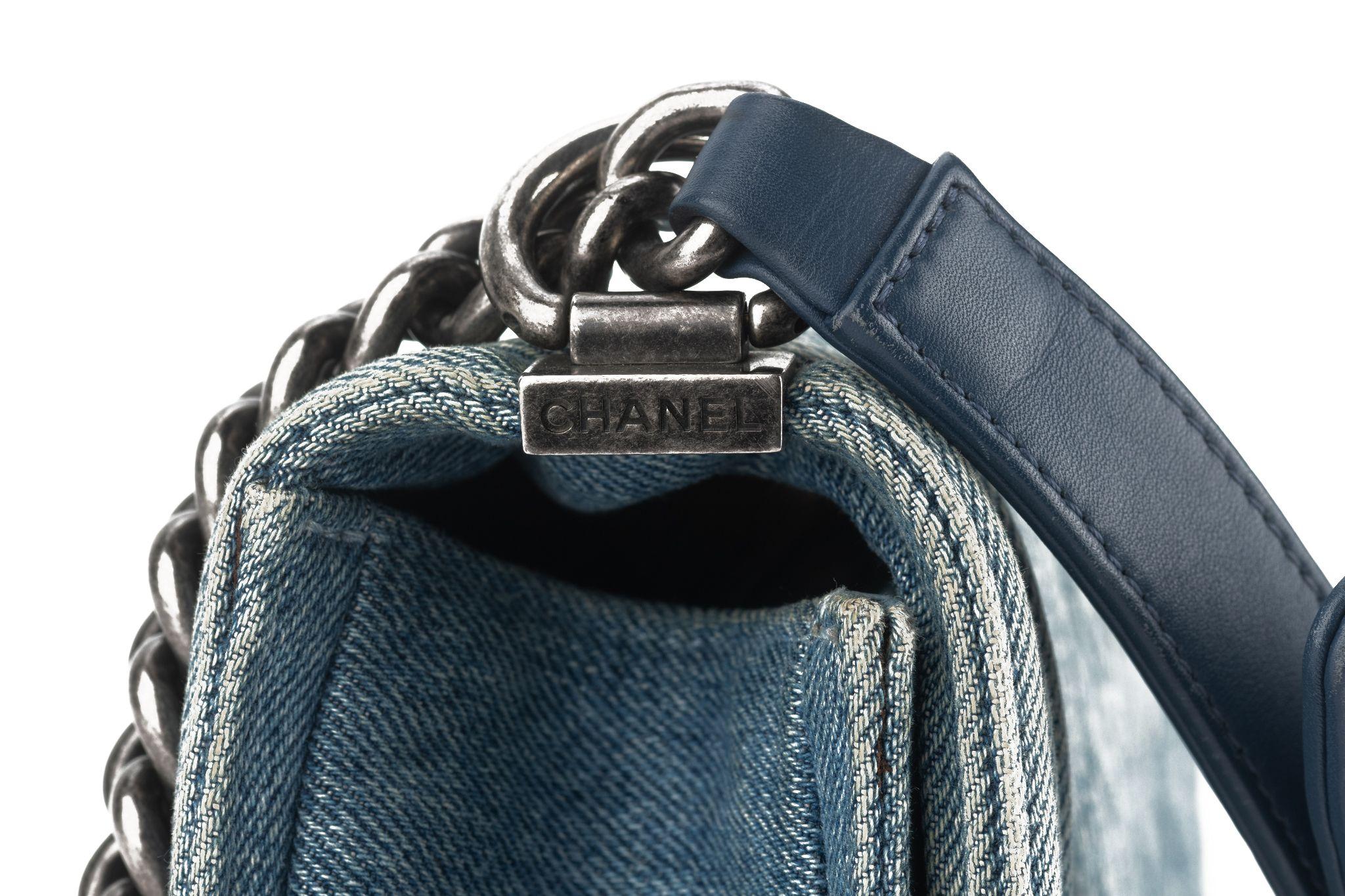 Chanel Denim Quilted Large Boy Flap Blue en vente 4