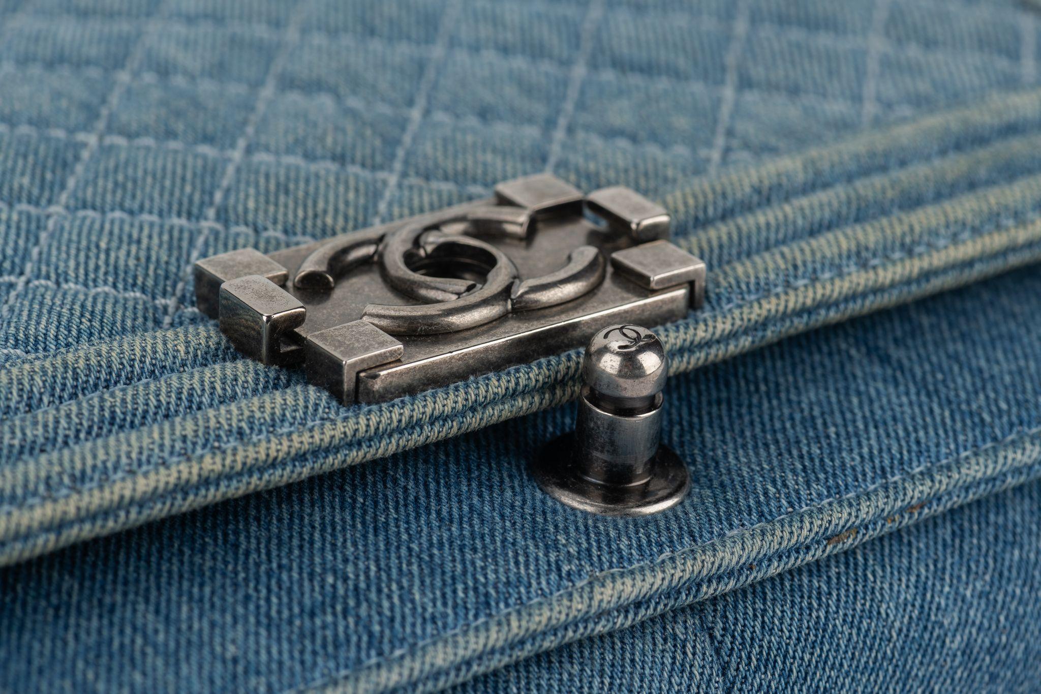 Chanel Denim Quilted Large Boy Flap Blue en vente 5