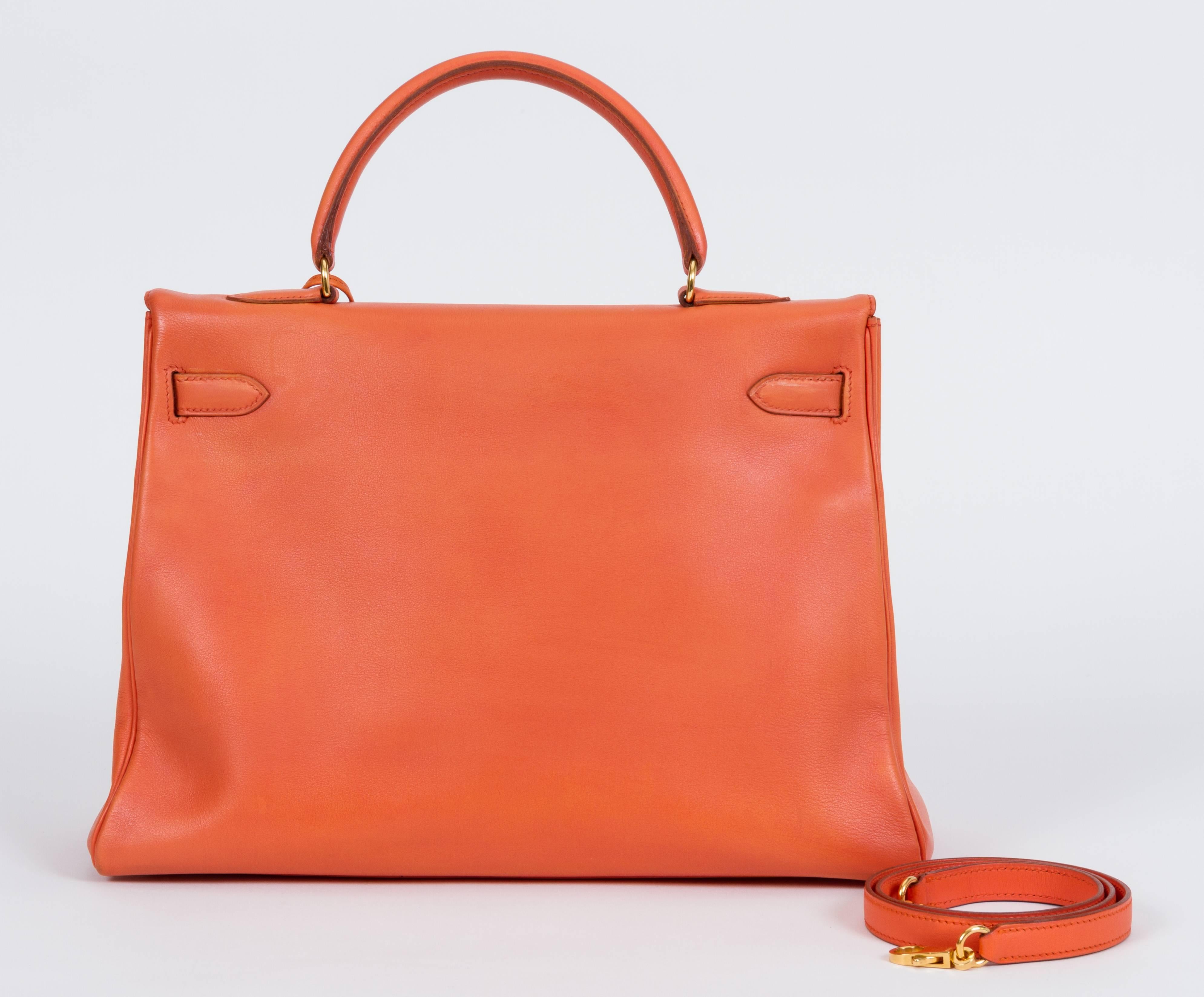 Hermes Vintage Kelly 35 Orange Gulliver Bag In Excellent Condition In West Hollywood, CA