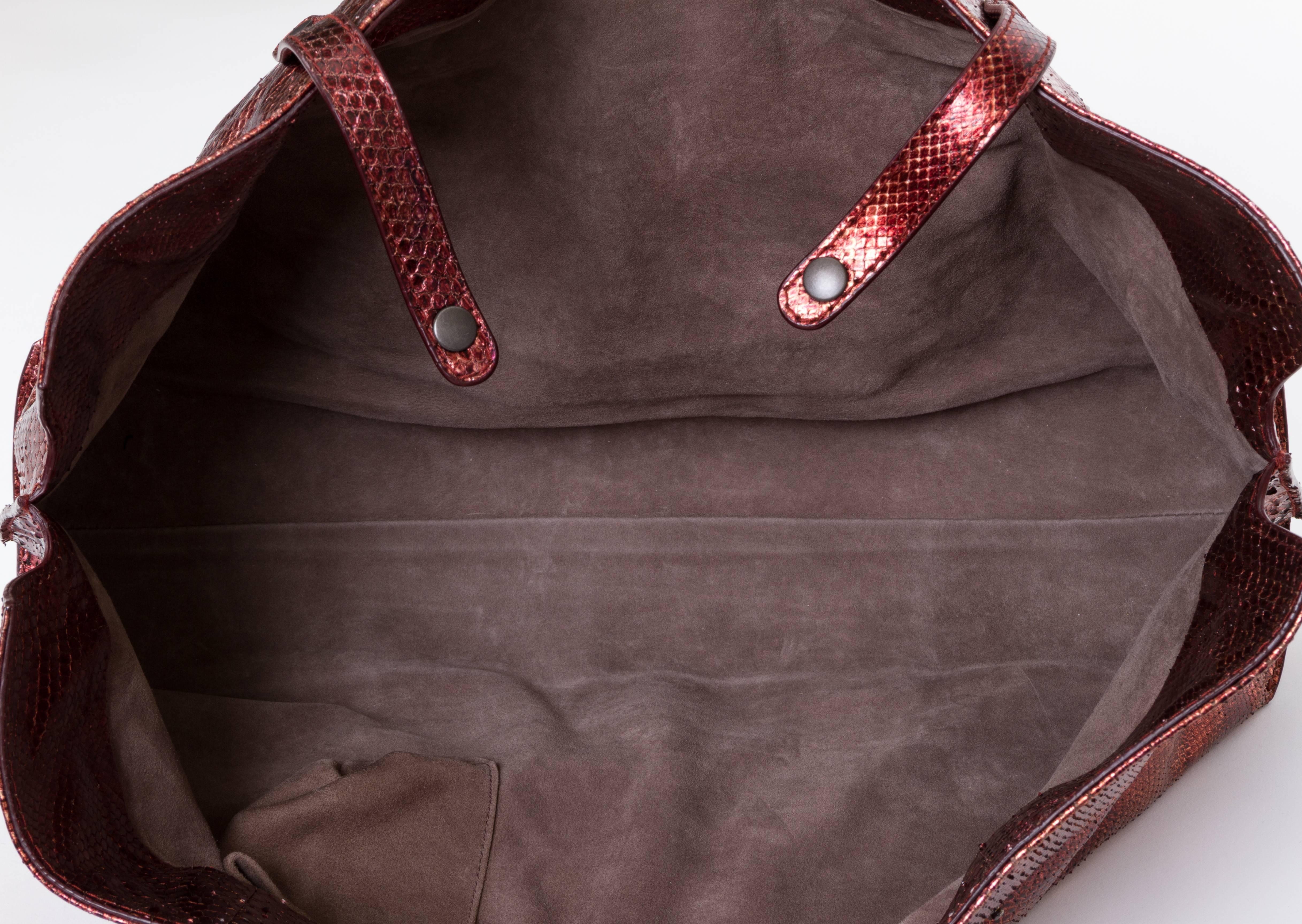 Brown Bottega Veneta Metallic Rust Python Tote Bag For Sale