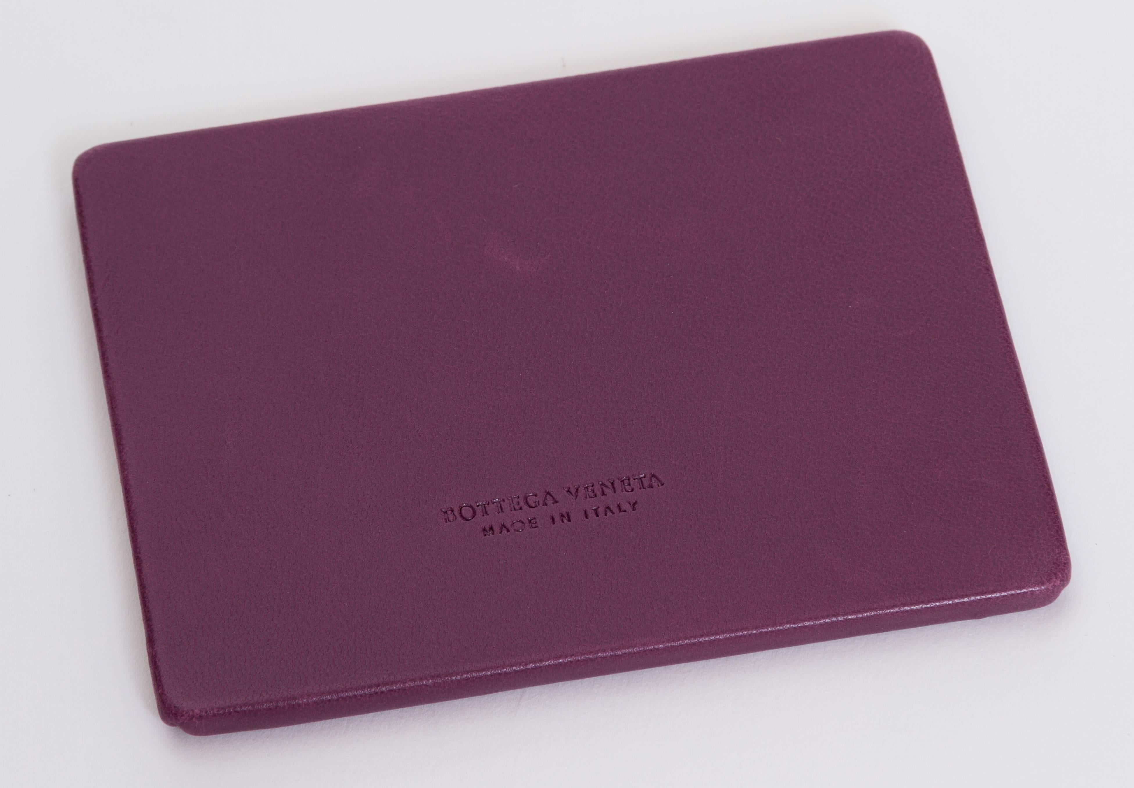 Bottega Veneta Purple Woven Medium Tote  Bag In Excellent Condition For Sale In West Hollywood, CA