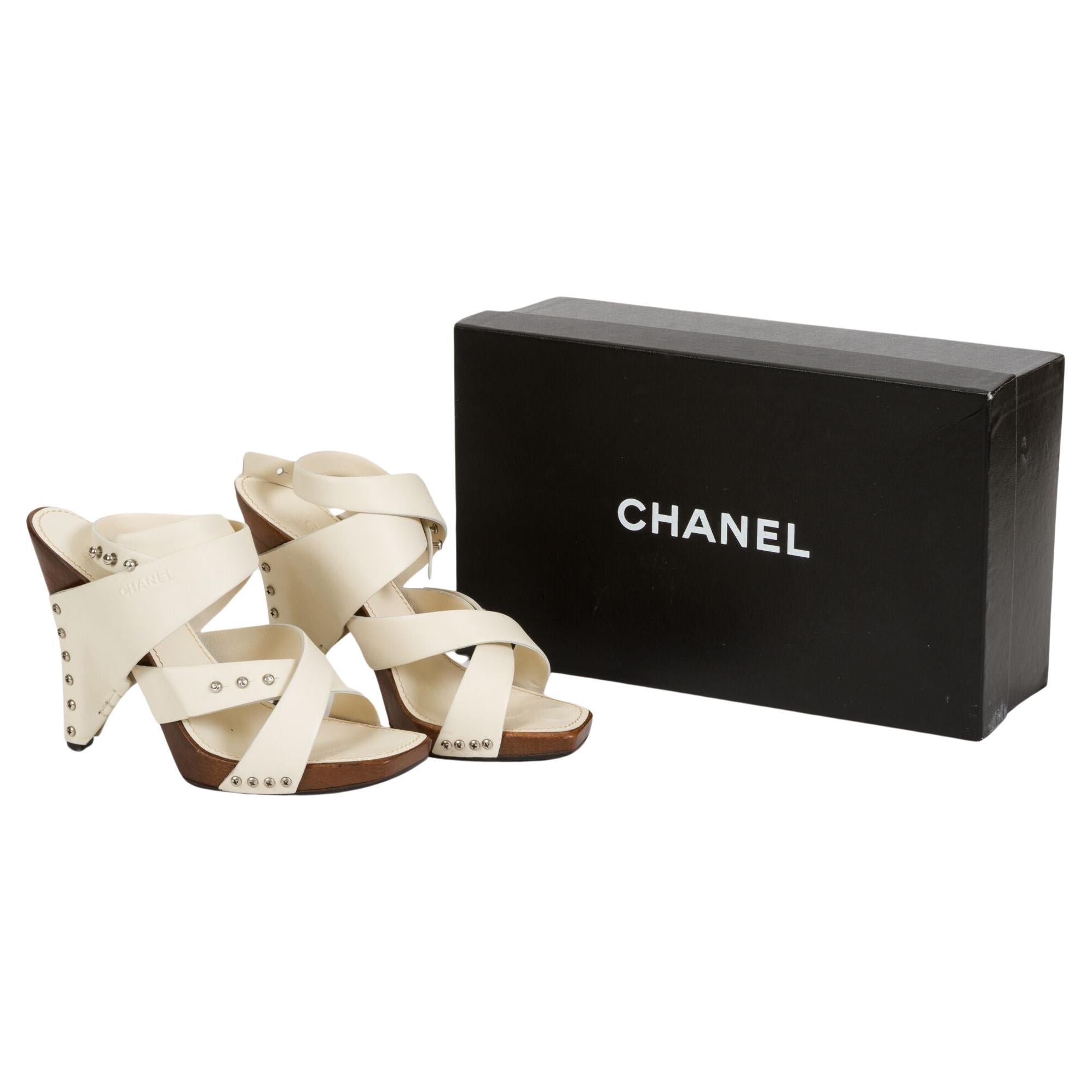 Chanel Cream Leather & Wood Sandals 37.5 For Sale