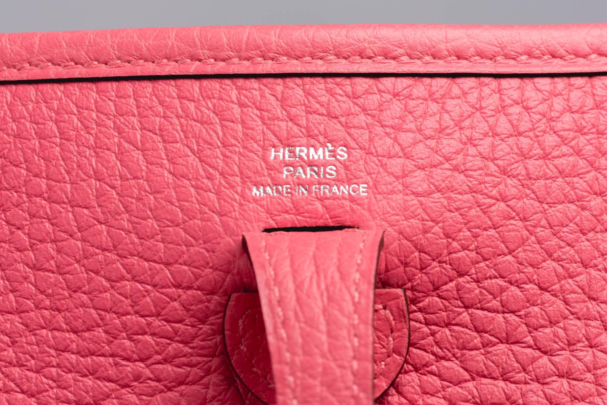 New Hermes Rose Azalee Mini Evelyne Clemence Bag In New Condition In West Hollywood, CA