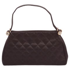 Sac de soirée Chanel en satin noir