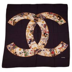 Chanel – Schwarzer Seidenschal „Gripoix“ – Neu