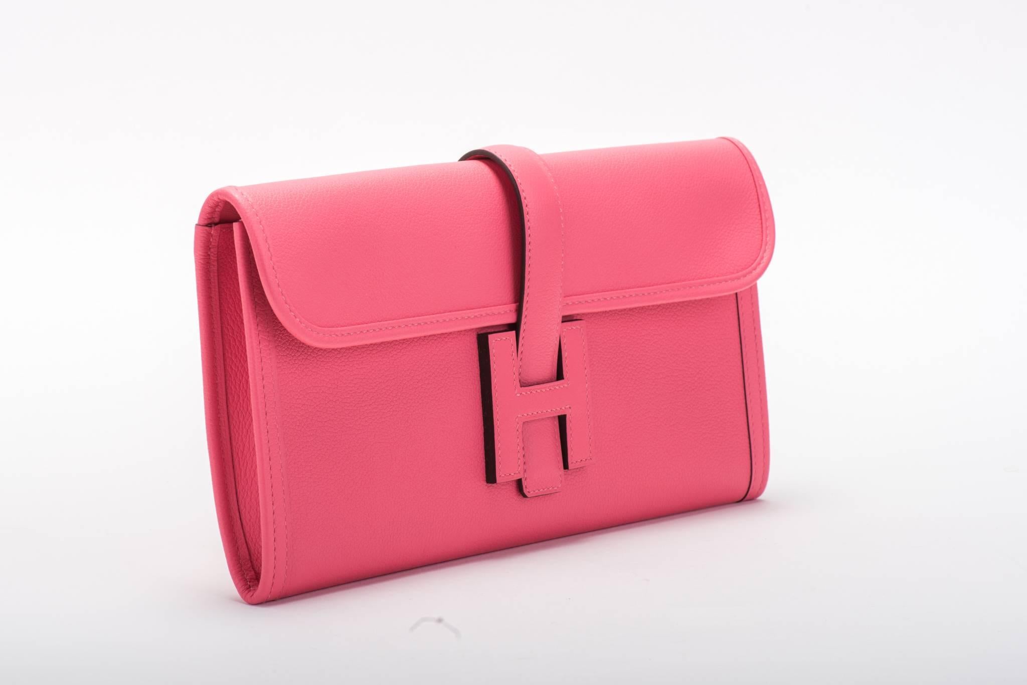 New in the box, Hermes  jige elan 29cm in brand new color rose azalee in swift leather. Dated 