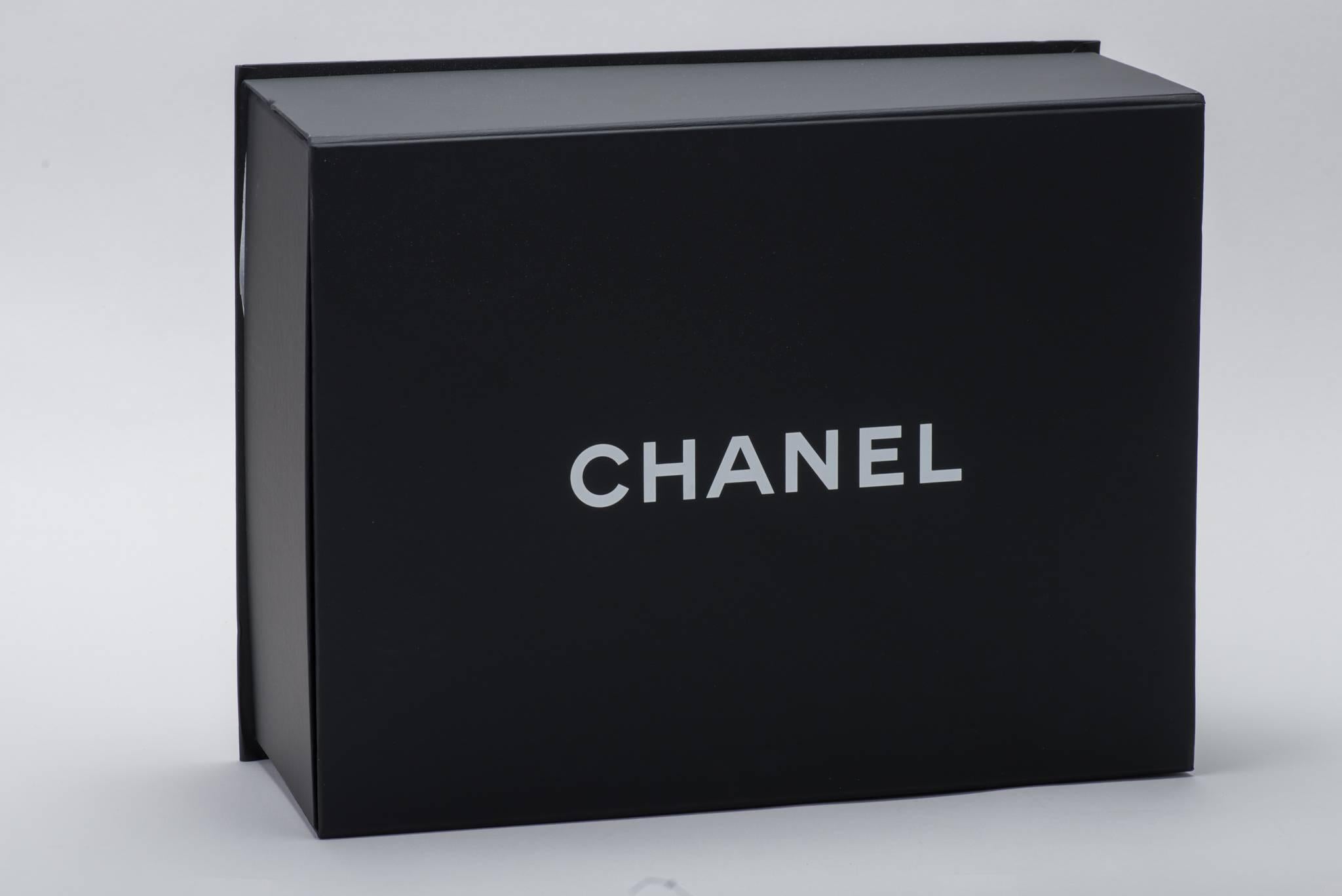 chanel matte caviar leather