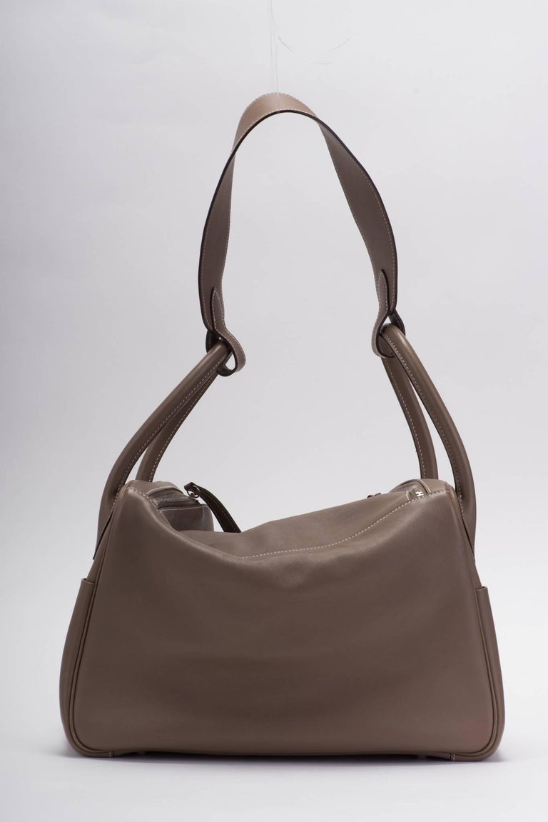 HERMES Etoupe Swift leather and Toile Canvas LINDY 30 Shoulder Bag at  1stDibs