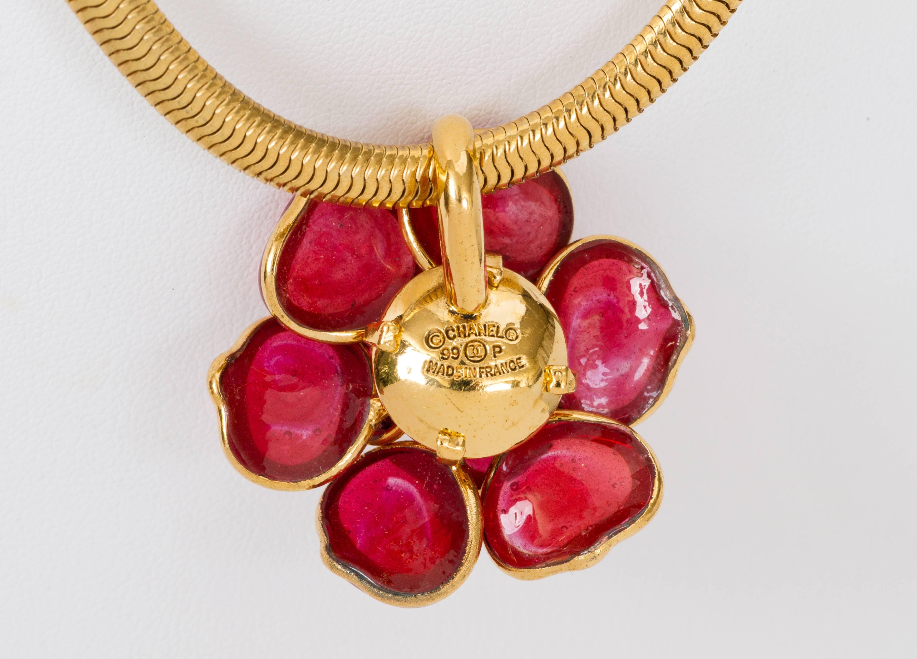 Women's Chanel Berry Gripoix Camellia Choker Necklace