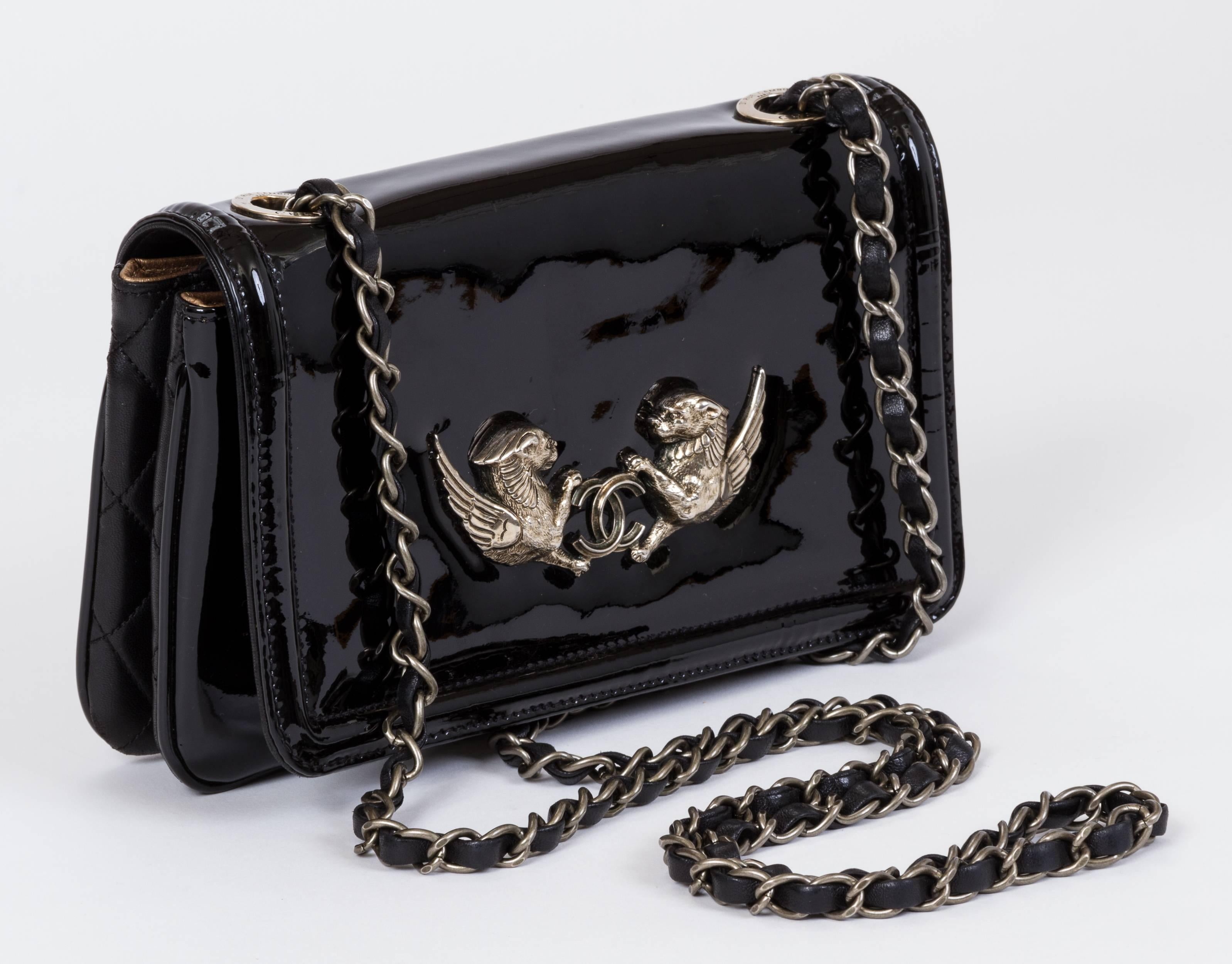 Chanel Paris Venise Lions Patent Bag In Excellent Condition In West Hollywood, CA