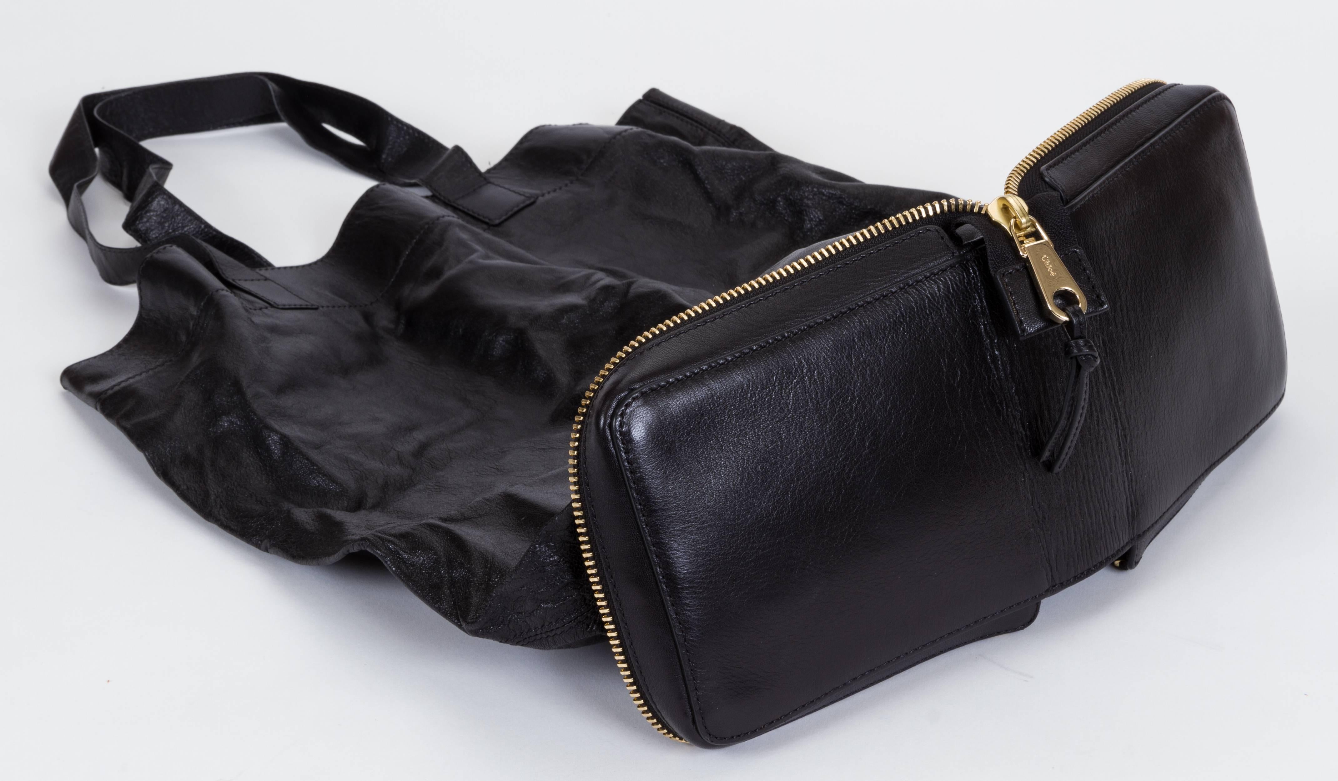 Sac cabas pliable Chloe en cuir noir en vente 3