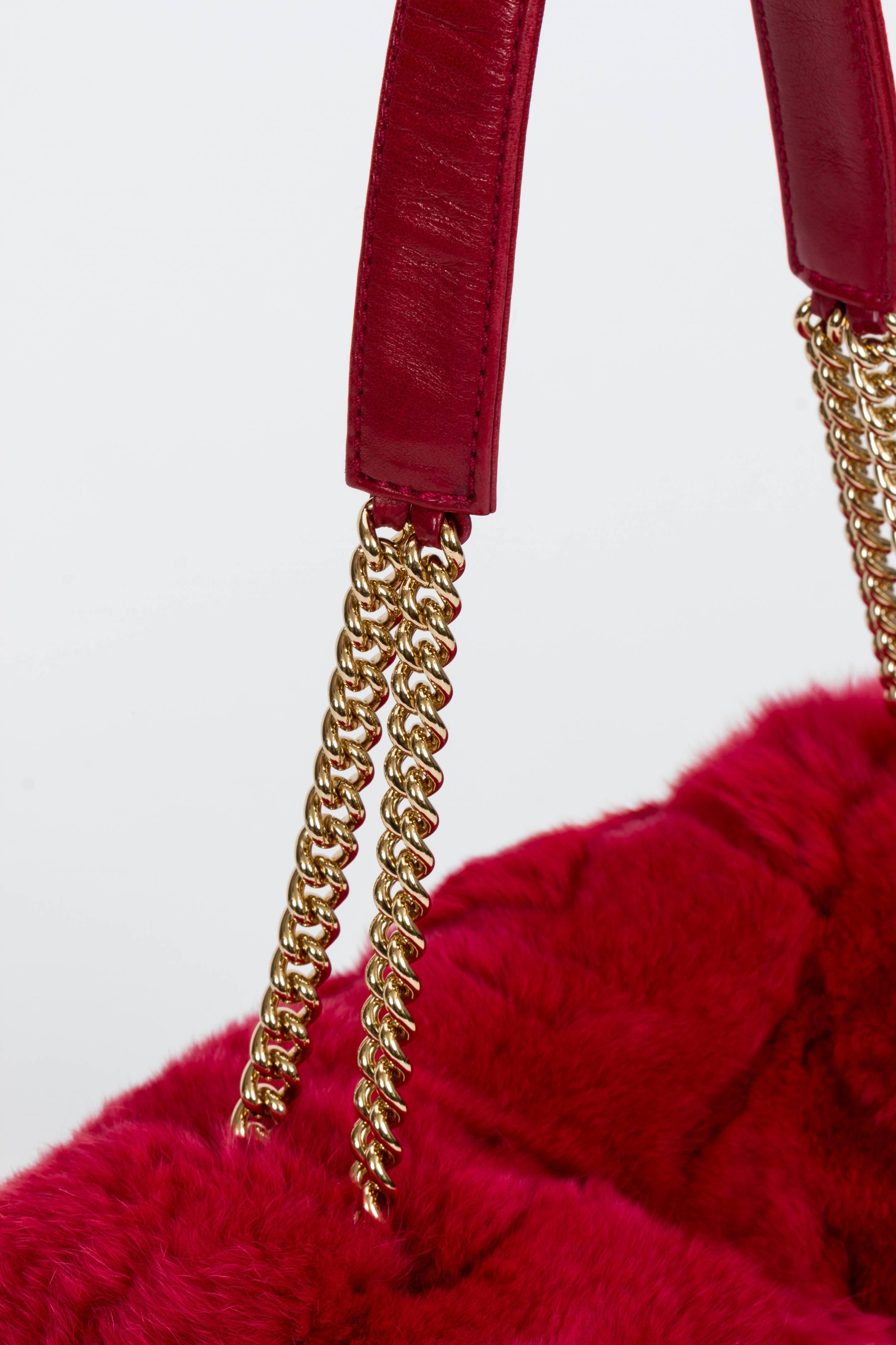 Chanel Chinchilla Vintage Red Flap Bag In Excellent Condition In West Hollywood, CA