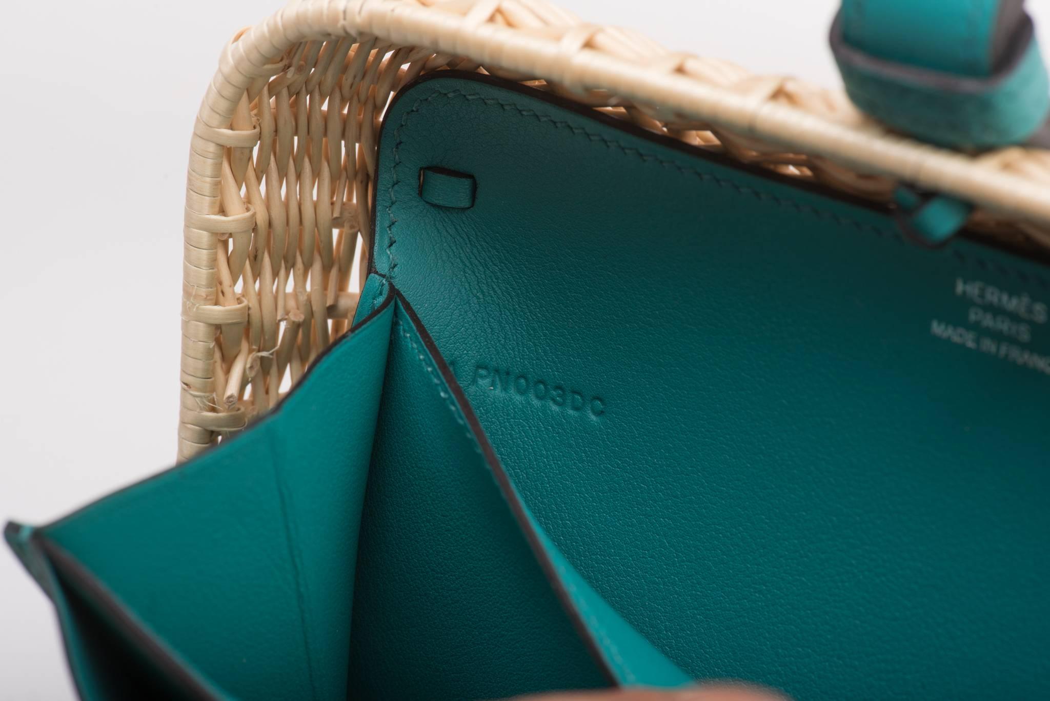 New in Box Hermès Rare Blue Paon Picnic Clutch Bag en vente 2