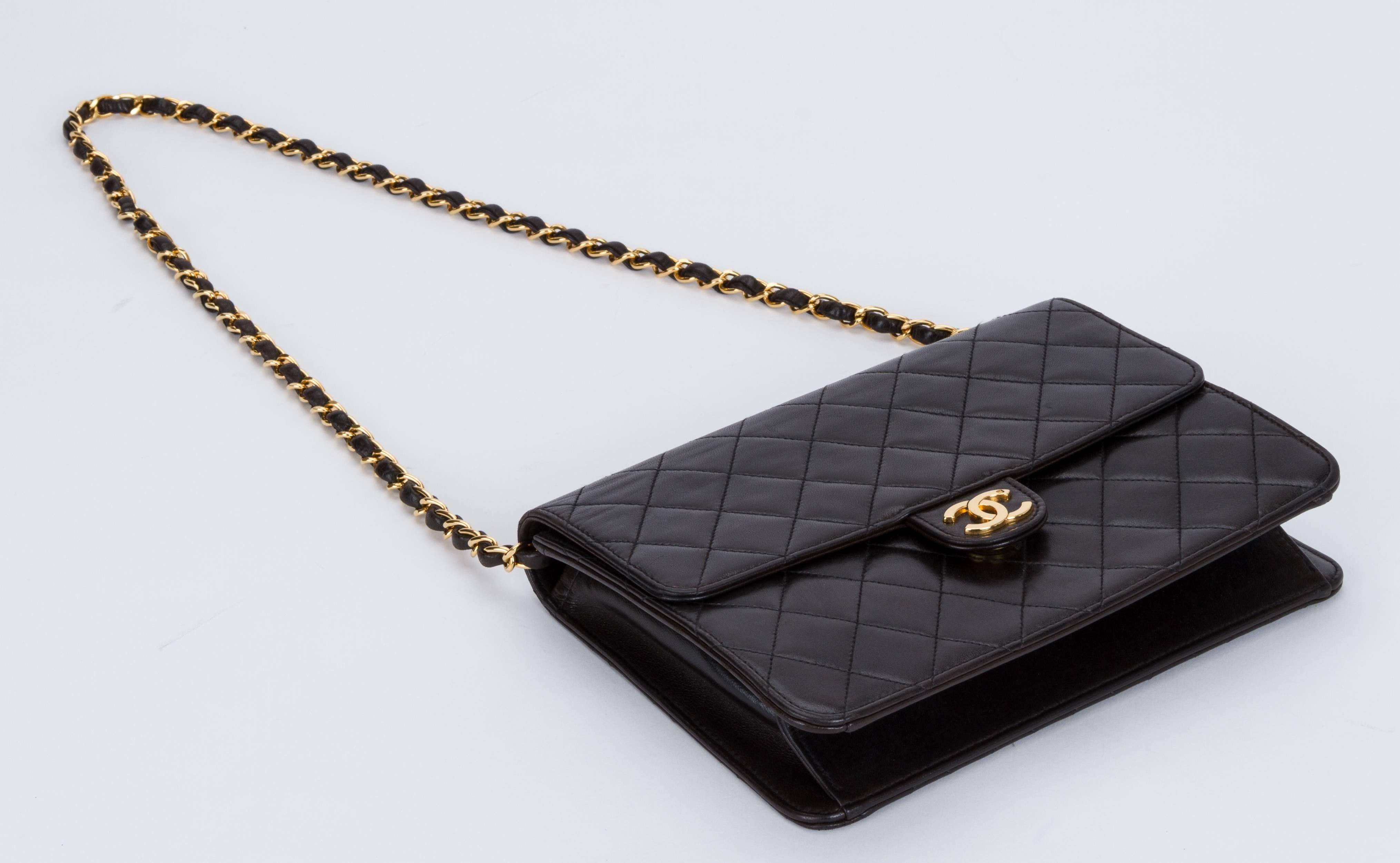 Women's Chanel Black 2 Way Clutch/Shoulder Bag