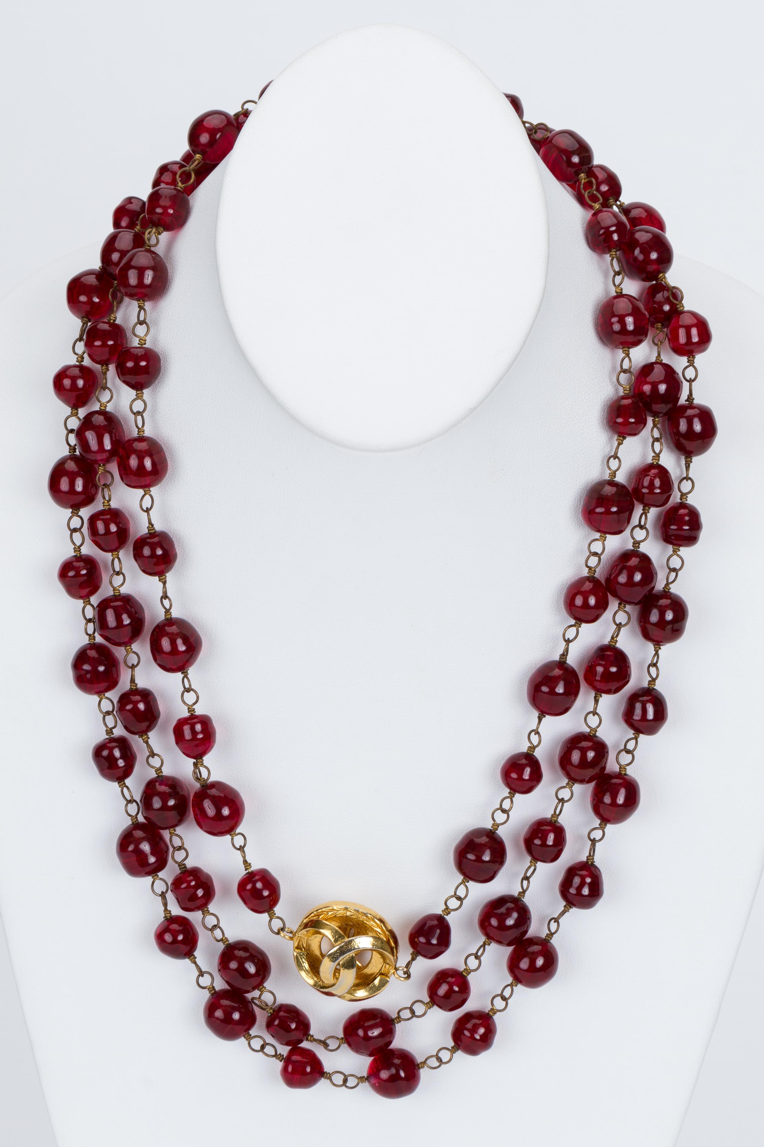 Chanel extra long red gripoix (poured glass) sautoir necklace. Can be worn up to 4 strands. 70s collection. Comes with original box.