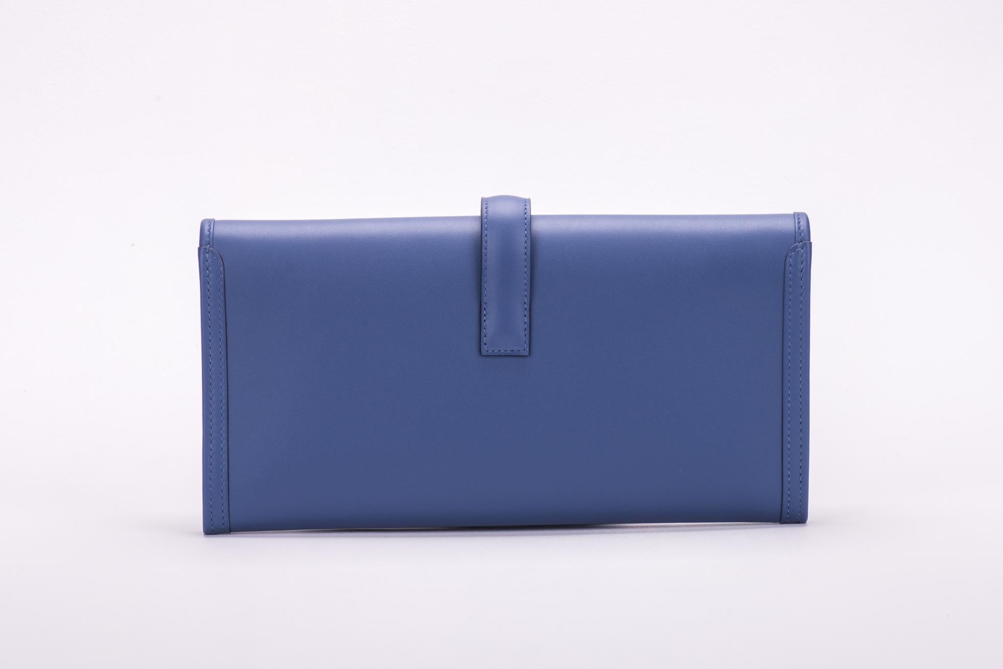 New in Box Hermes Jige Elan Blue Brighton In New Condition For Sale In West Hollywood, CA
