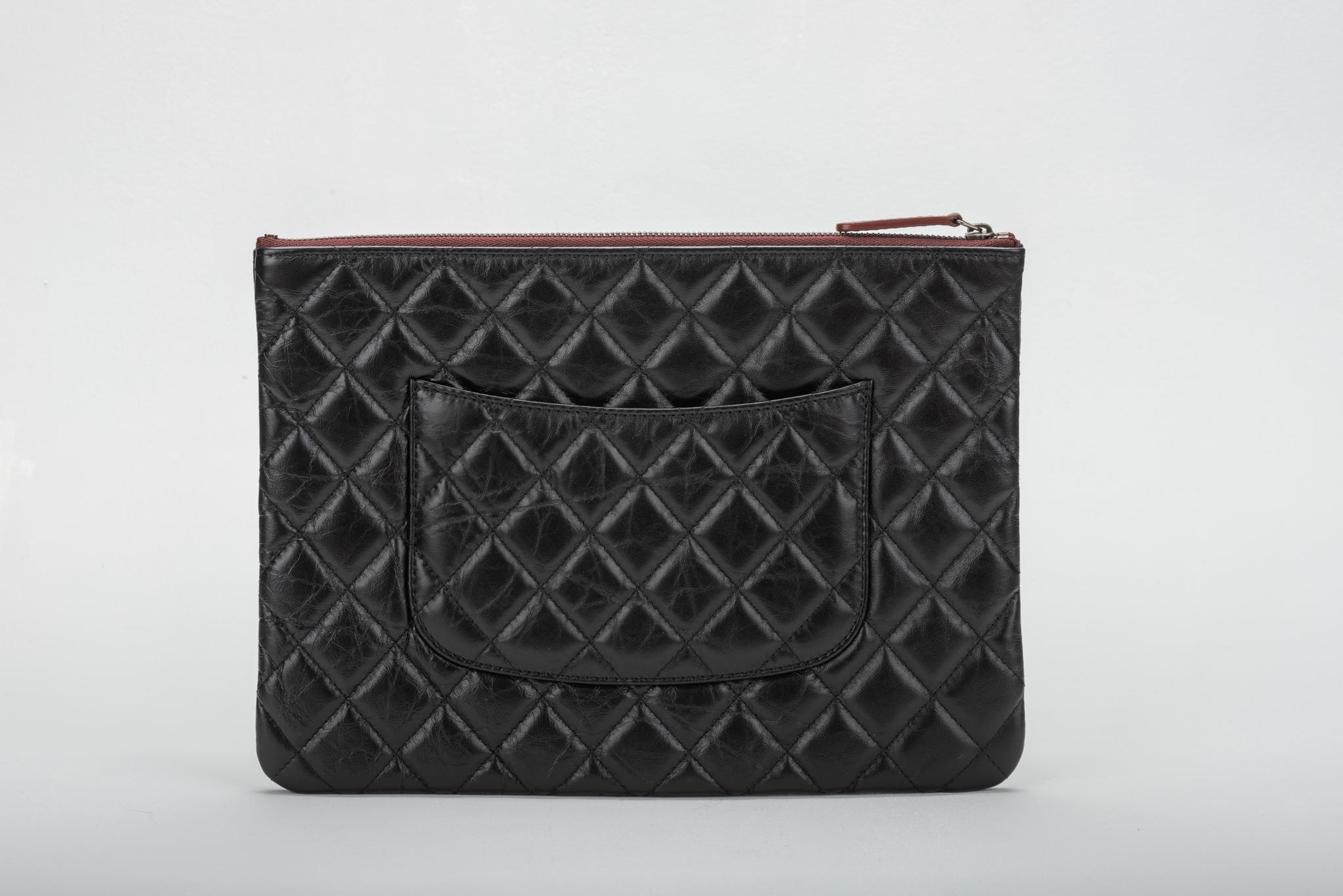 New in Box Chanel  Black Reissue Leather Clutch Bag In New Condition In West Hollywood, CA