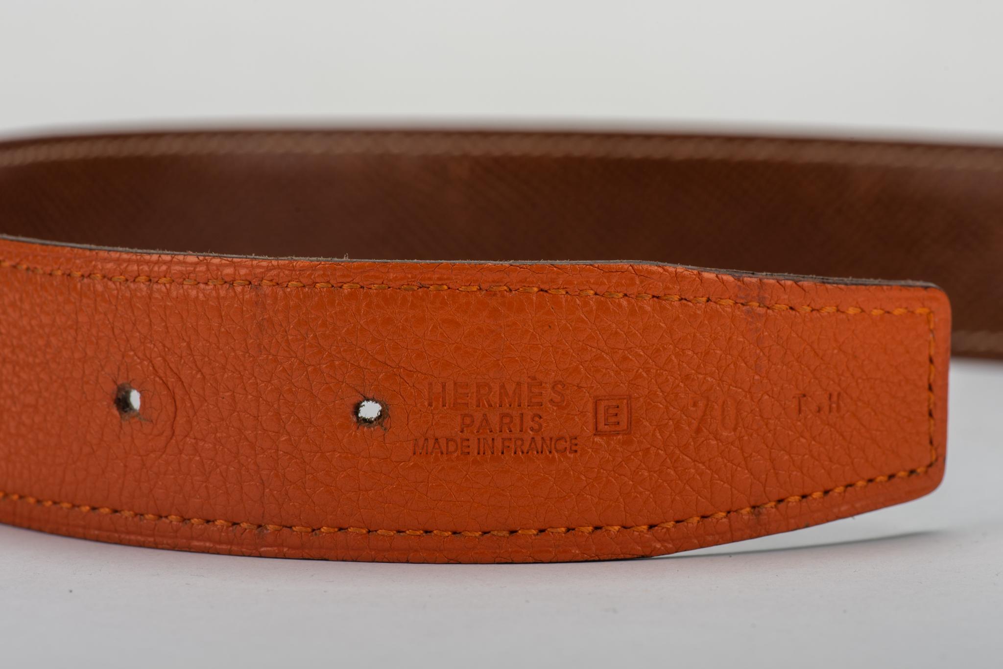 Hermès Reversible Orange Gold 70 Cm H Belt  In Good Condition In West Hollywood, CA