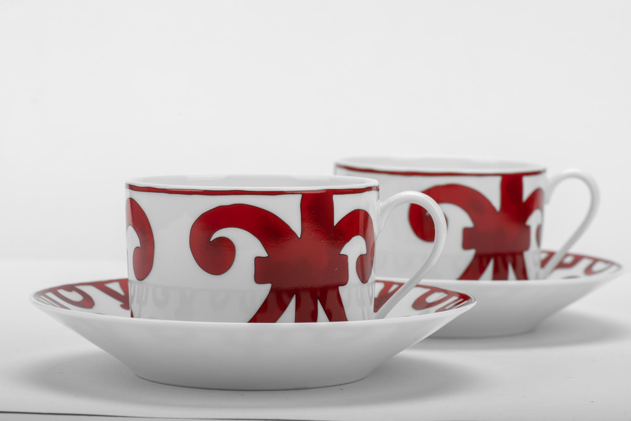 Hermès set of 2 breakfast cup and saucer red and white . Brand new, come with original box.