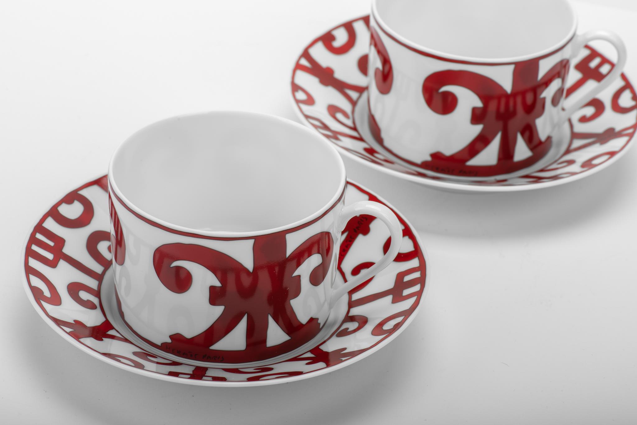 Hermès Set of 2 Red White Breakfast Cups  In New Condition In West Hollywood, CA
