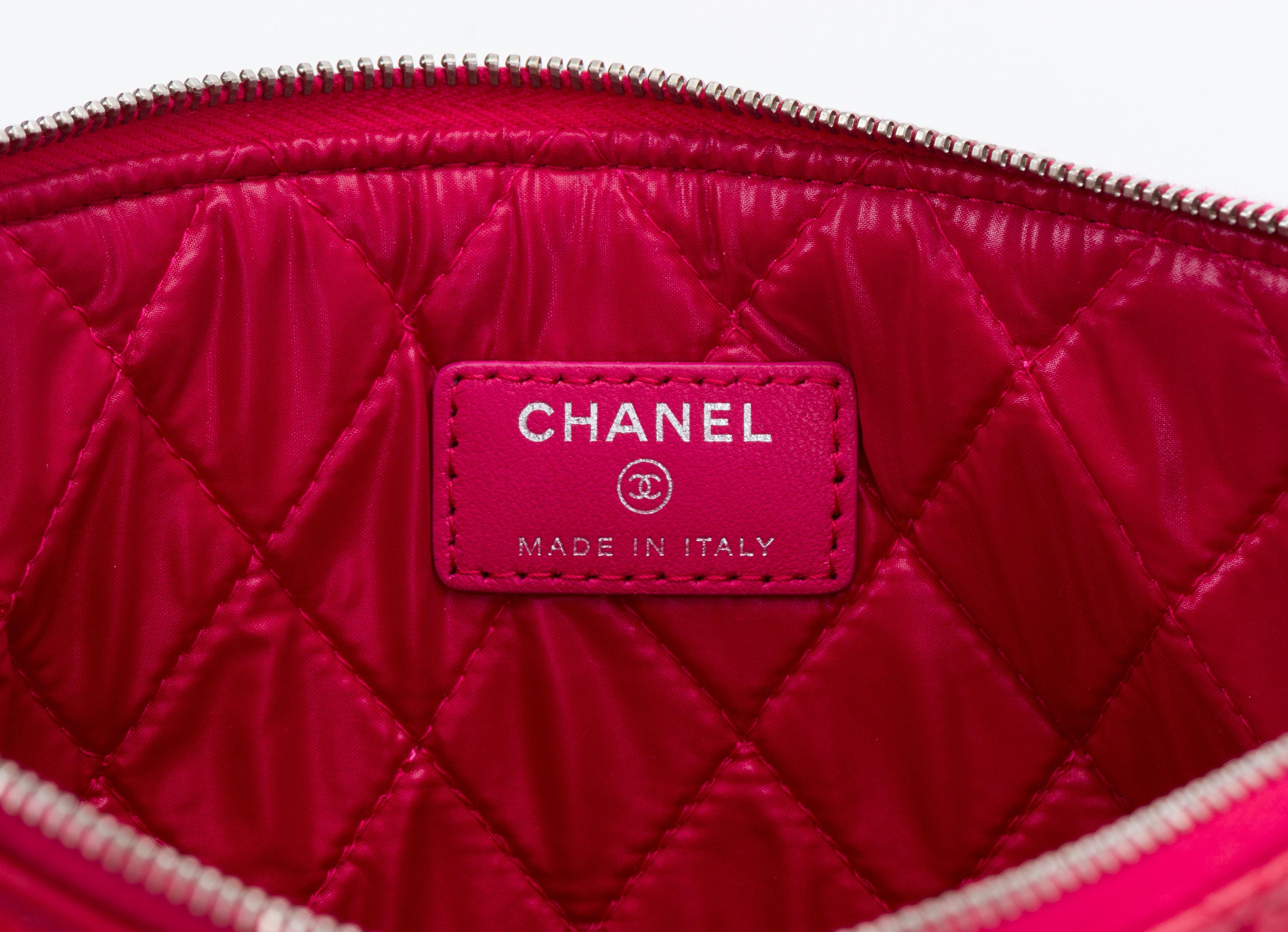 Women's Chanel Hot Pink Patent Leather Clutch Bag