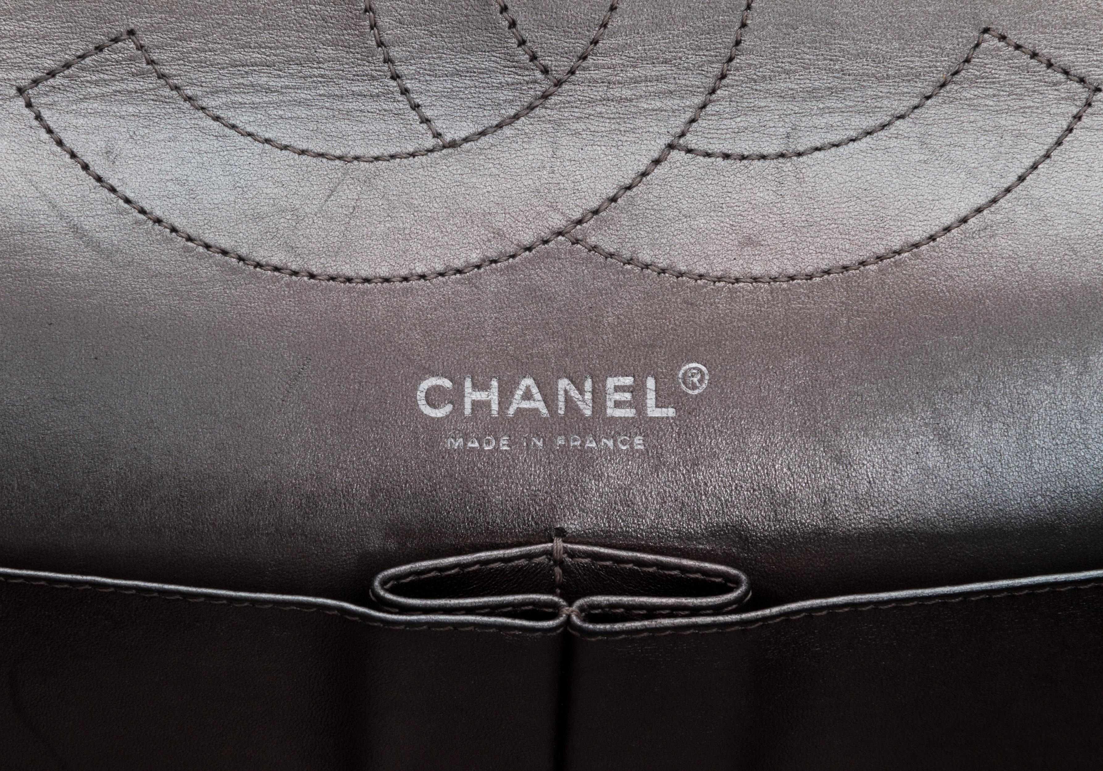 De las mujeres Chanel Bolso Jumbo Solapa Reissue Metalizado en venta