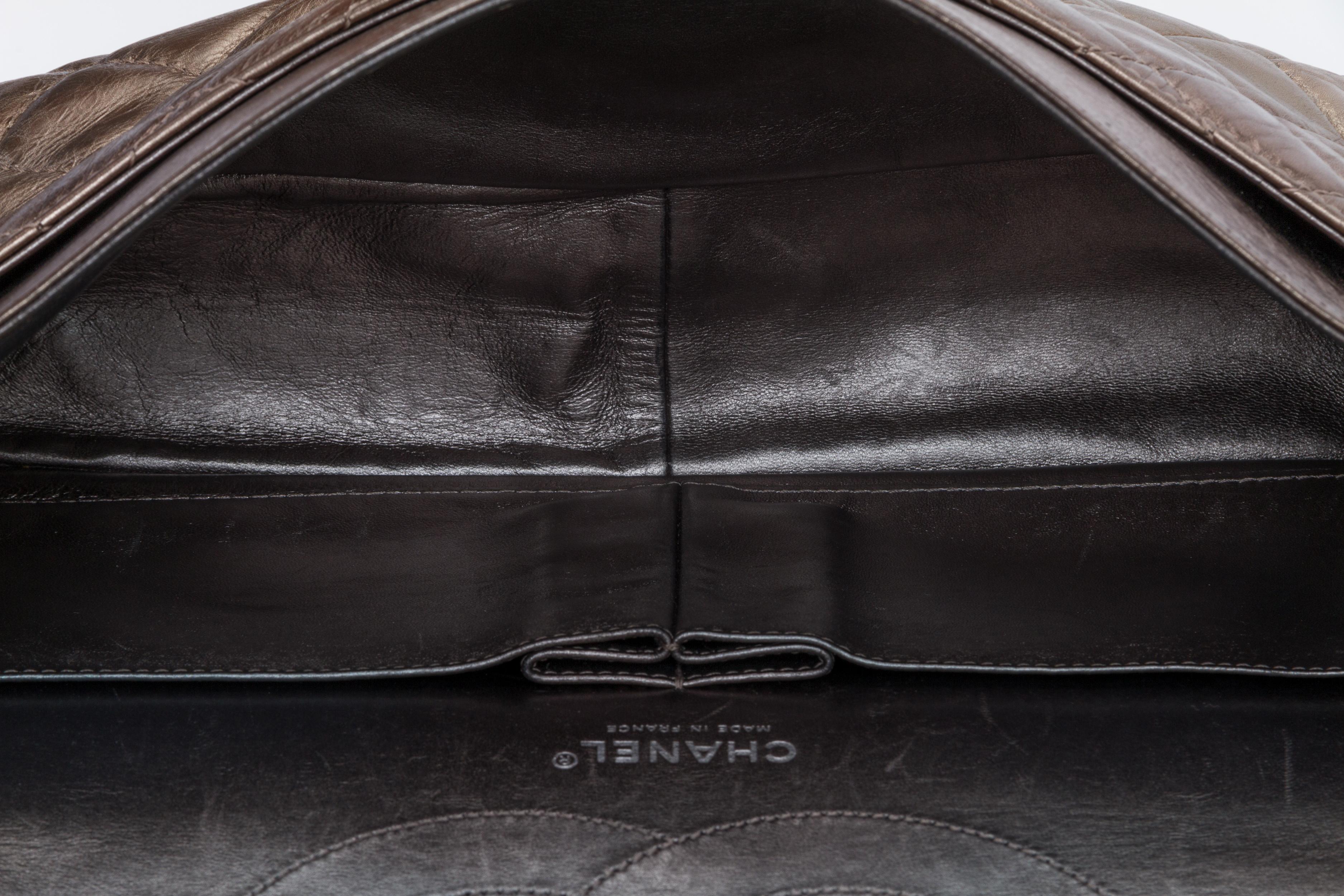 Chanel Bolso Jumbo Solapa Reissue Metalizado en venta 1