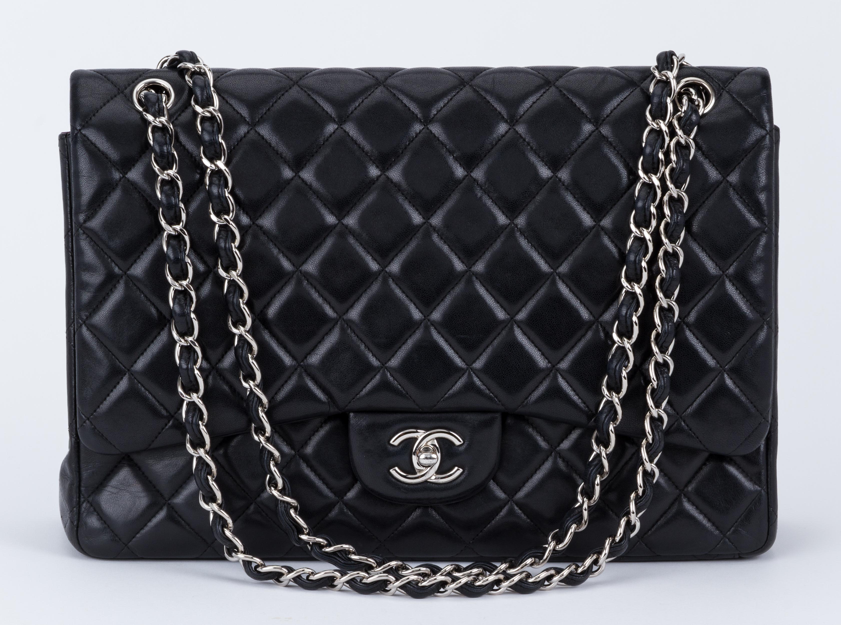 Chanel Black Maxi Single Classic Flap im Zustand „Gut“ in West Hollywood, CA