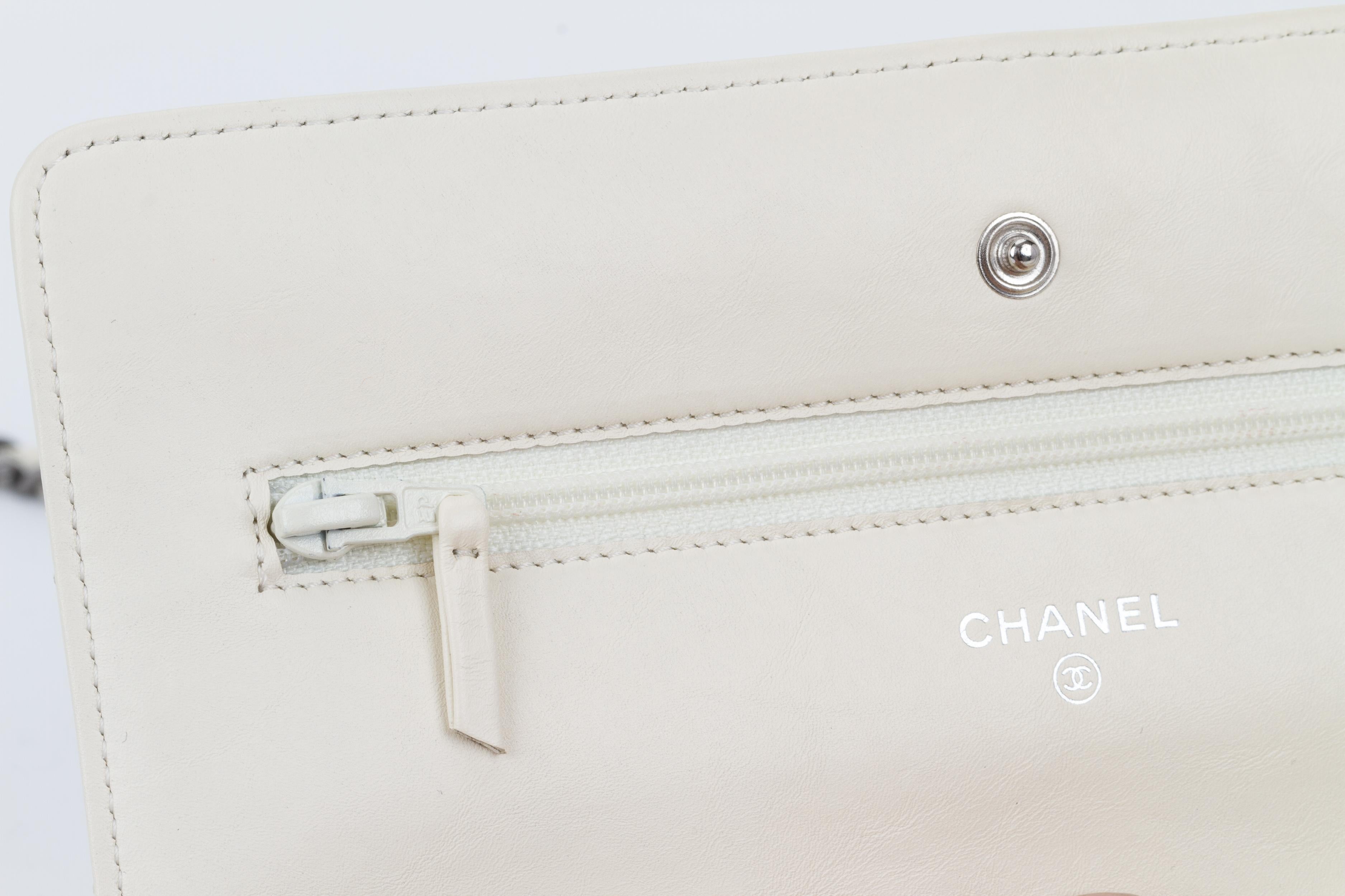 Chanel Reissue White Wallet On A Chain Bag 1