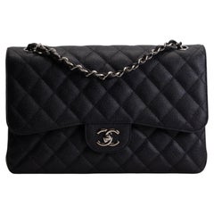 CHANEL Caviar Jumbo Double Flap - Black