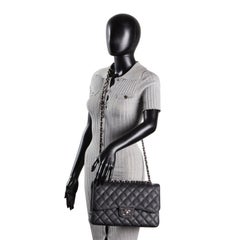 CHANEL Caviar Jumbo Double Flap - Black