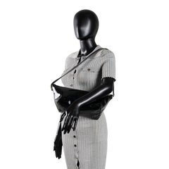 SAINT LAURENT Patent Le Monogramme Shoulder Bag - Black