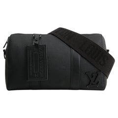 LOUIS VUITTON Aerogram City Keepall - Black