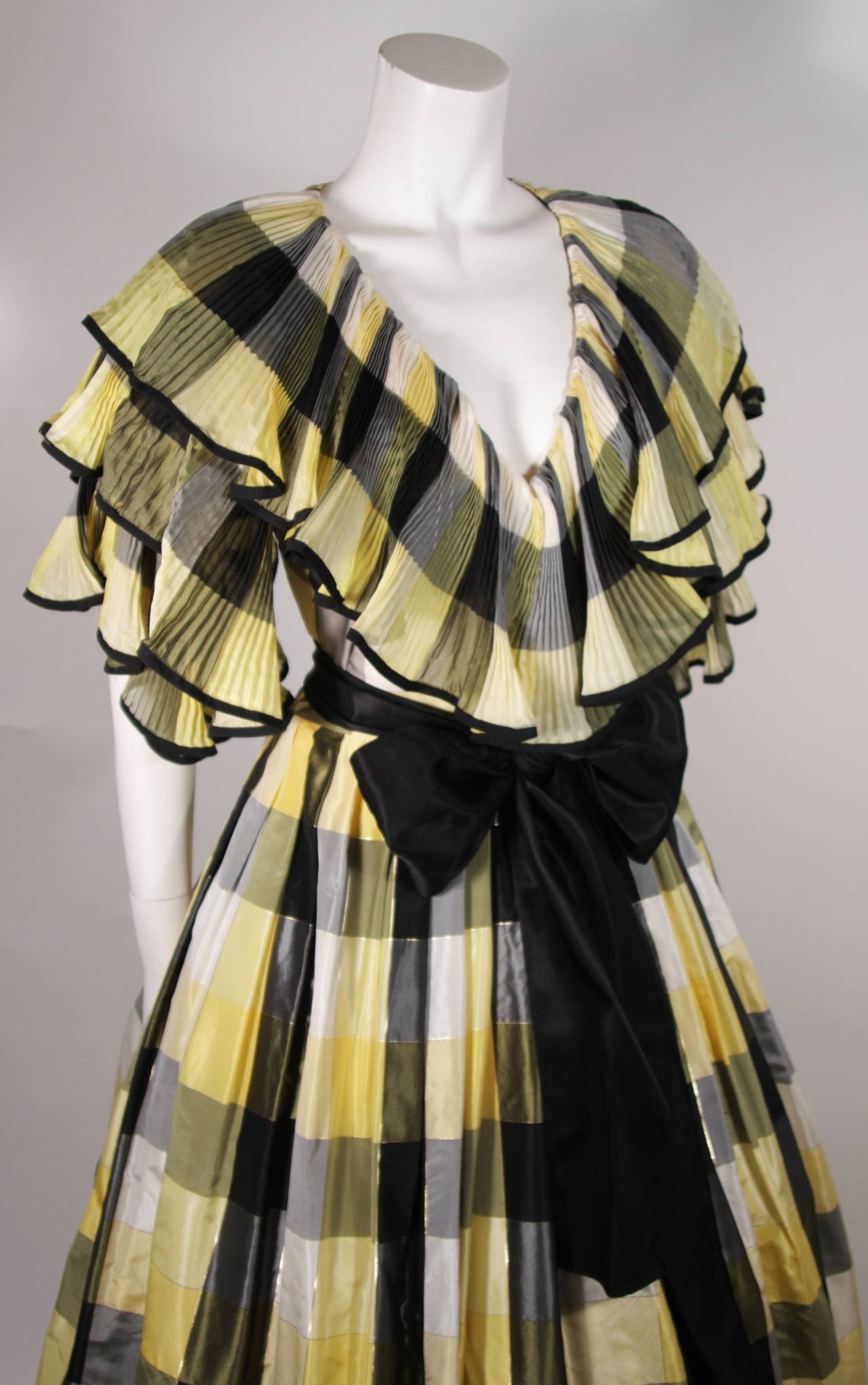 Paul Louis Orrier Ruffled Silk Yellow and Black Plaid Gown Size 10 In Excellent Condition For Sale In Los Angeles, CA