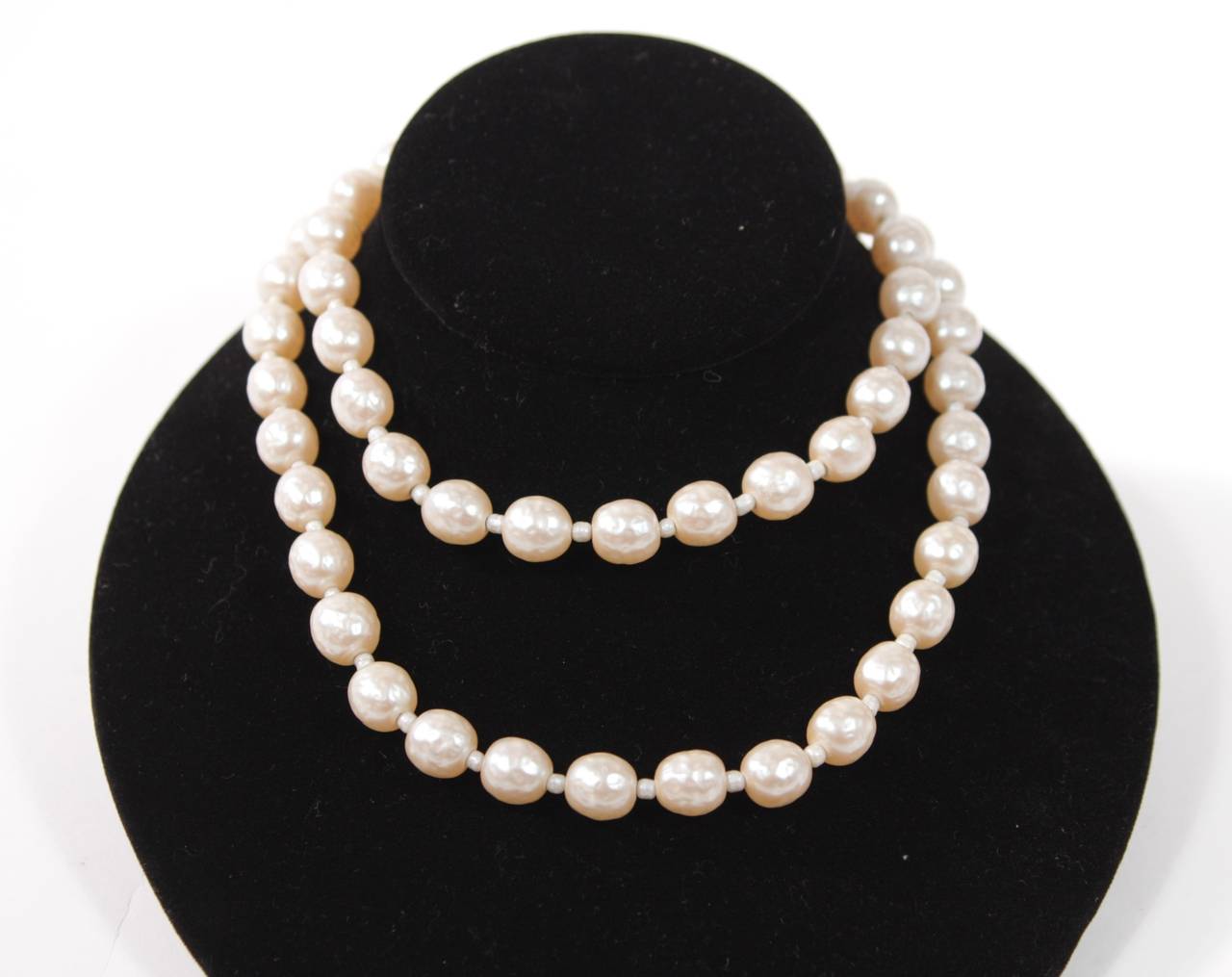 1980s Yves Saint Laurent Faux Pearl Strand Necklace In Excellent Condition In Los Angeles, CA