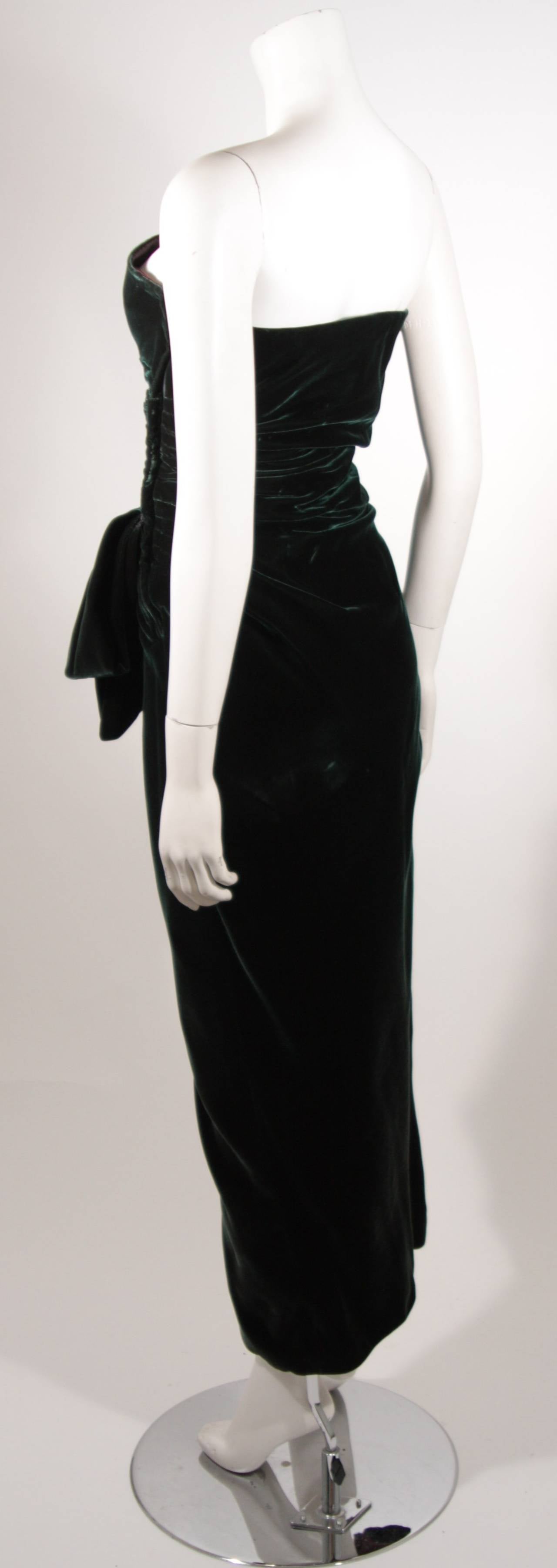 Women's Victor Costa Green Velvet Gown with Large Ruffled Exaggerated Wrap