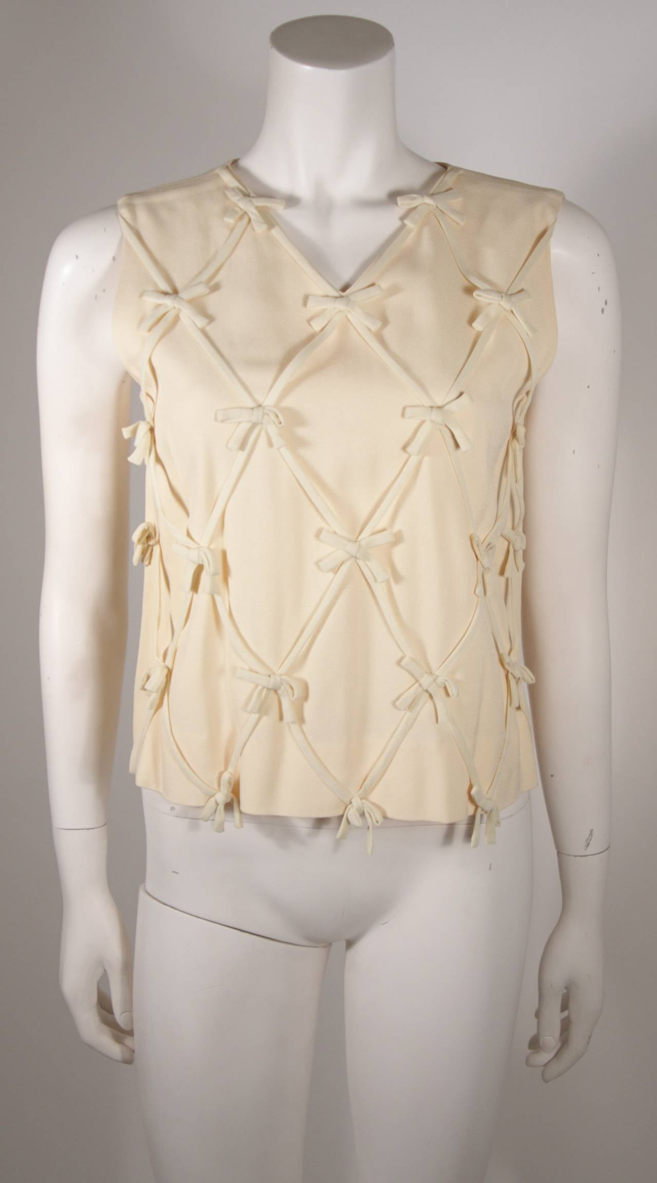 Moschino Cream Silk and Lace Three Piece Ensemble Size 42 In Excellent Condition In Los Angeles, CA