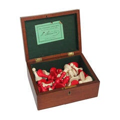 Staunton Chess-Men Boxwood Mahogany Red and white Bone Library Set