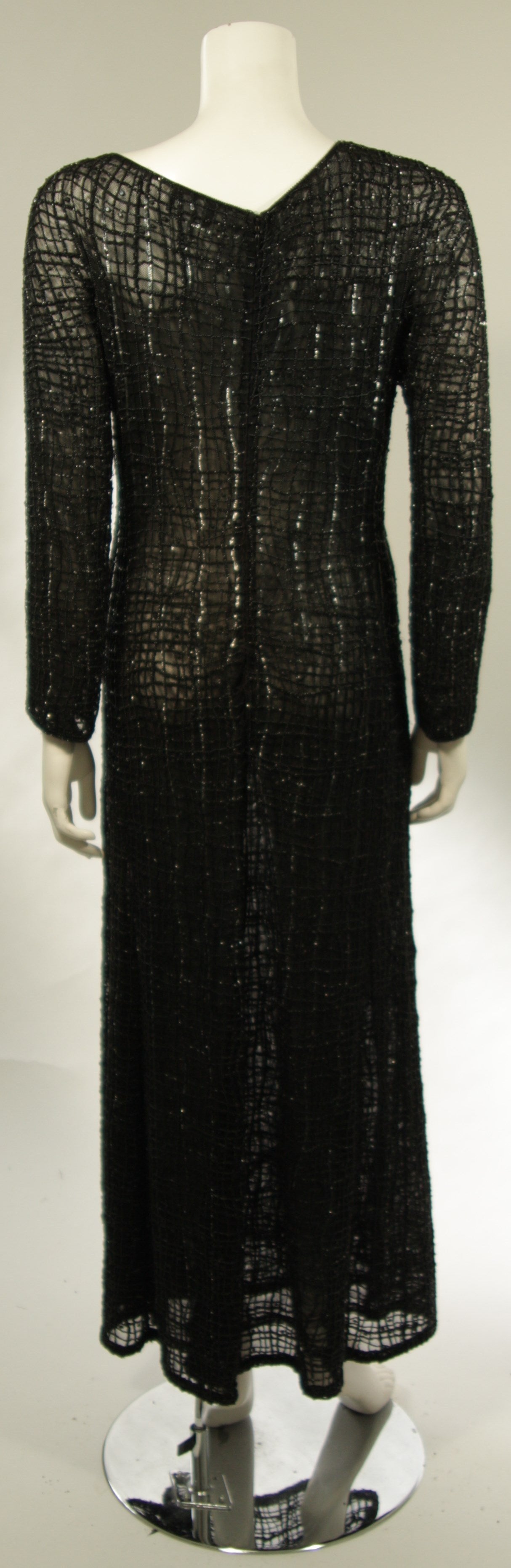 Giorgio Armani Geometric Pattern Black Beaded Gown Size 44 In Excellent Condition For Sale In Los Angeles, CA